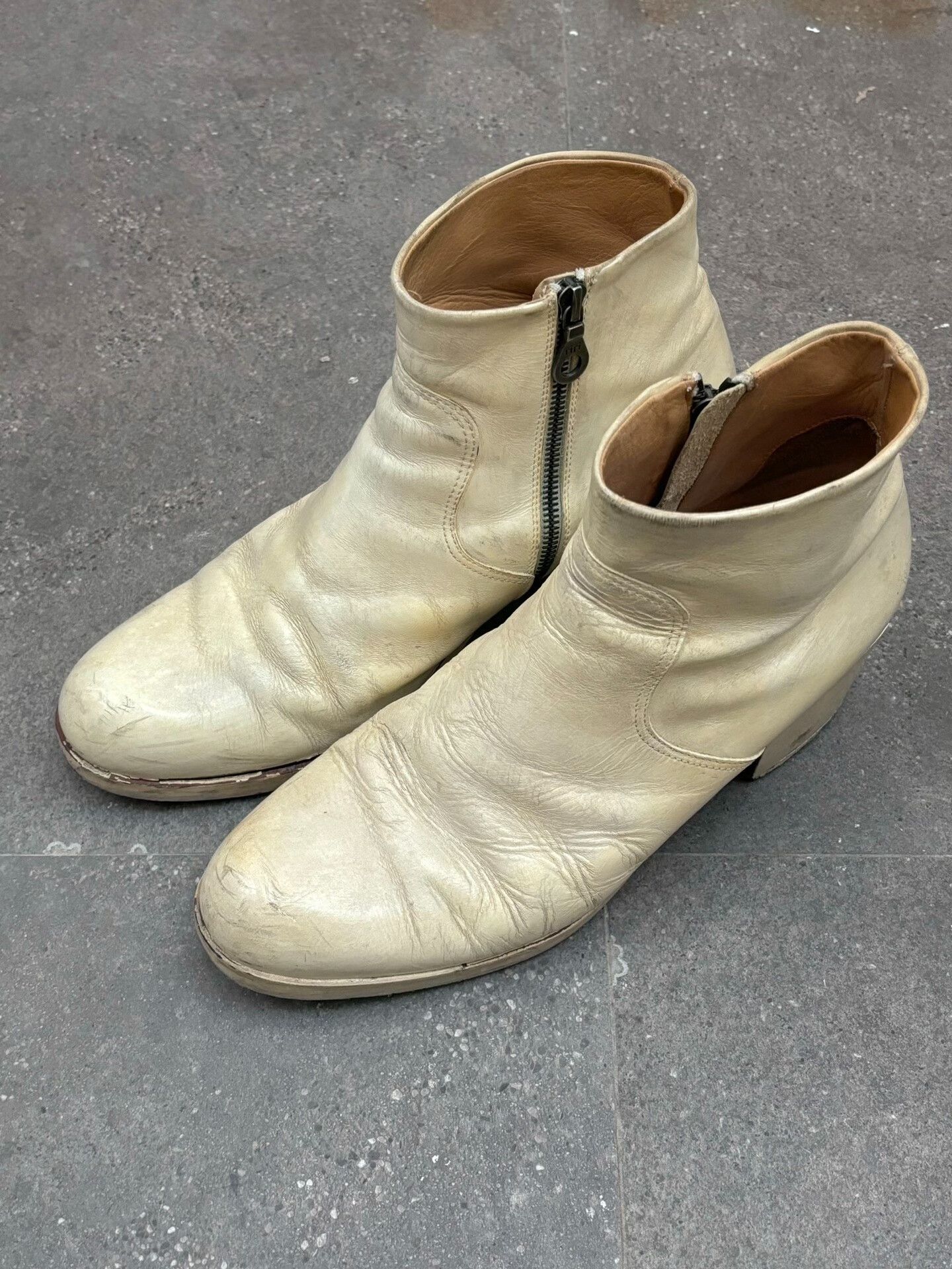 Maison Margiela Maison Martin Margiela White Painted Boots Size US 10.5 / EU 43-44 - 3 Thumbnail