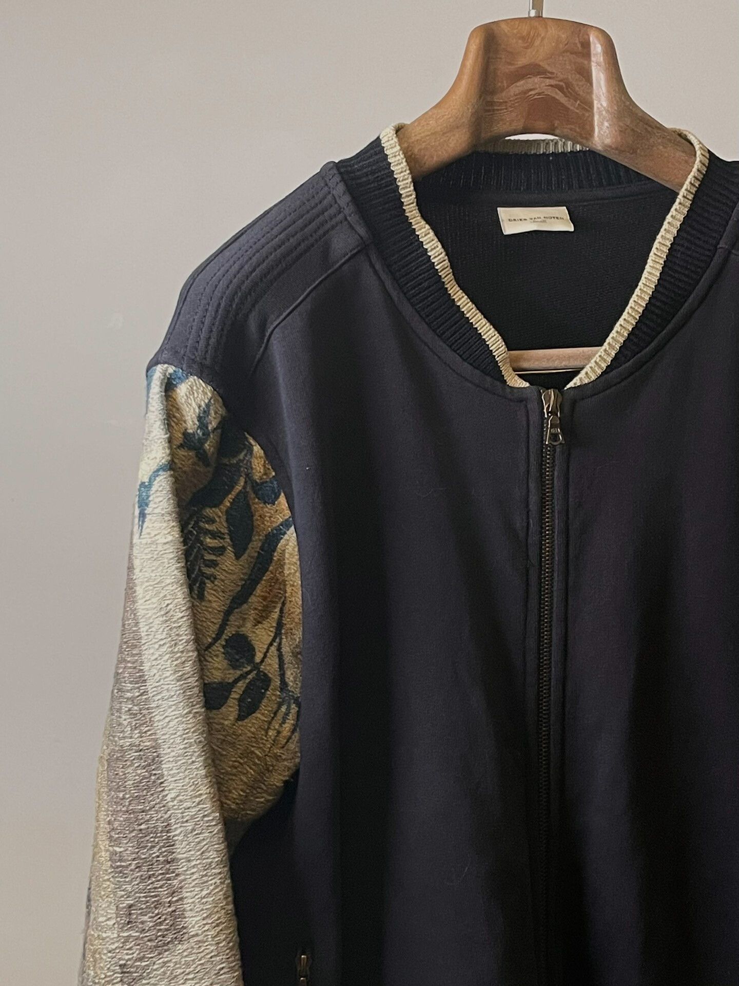 Dries Van Noten drapes van noten floral knit baseball jacket Size US S / EU 44-46 / 1 - 3 Thumbnail