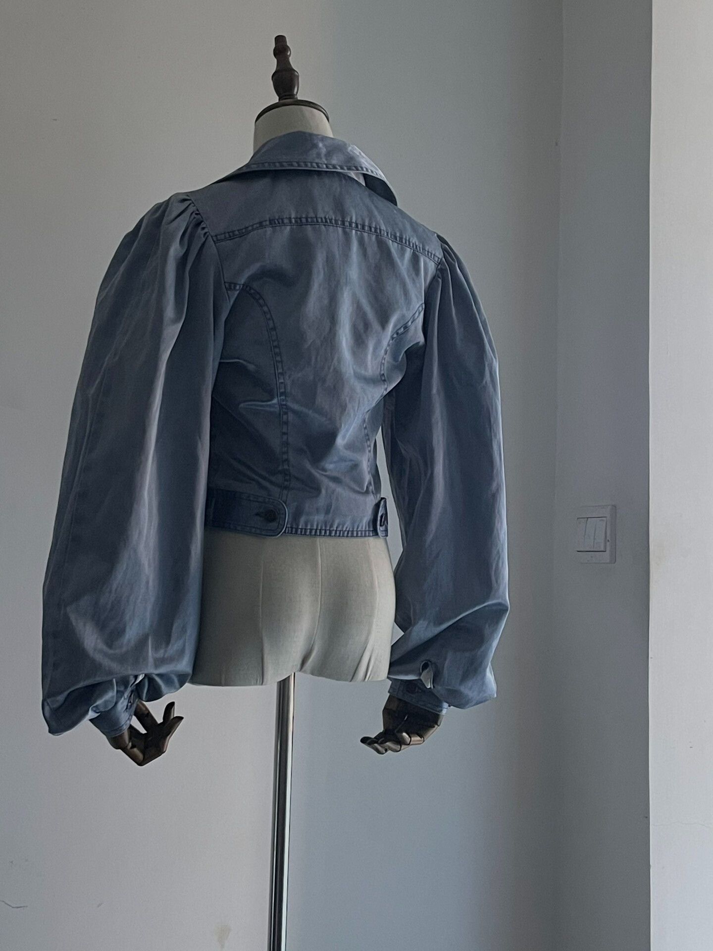 Alexander McQueen Alexander McQueen Puff Sleeve Short Jacket Size M / US 6-8 / IT 42-44 - 4 Thumbnail