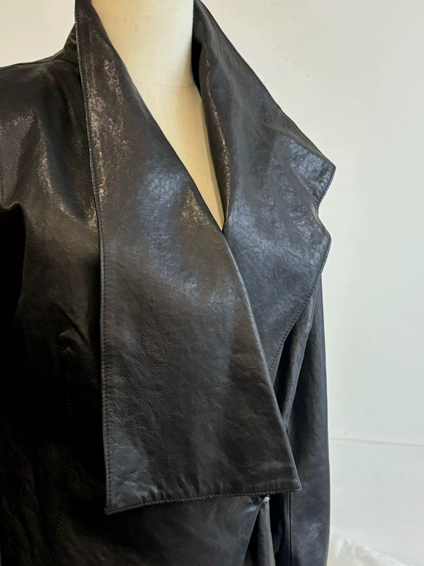 Helmut Lang helmut lang 2012 asymmetric leather jacket Size US L / EU 52-54 / 3 - 3 Thumbnail