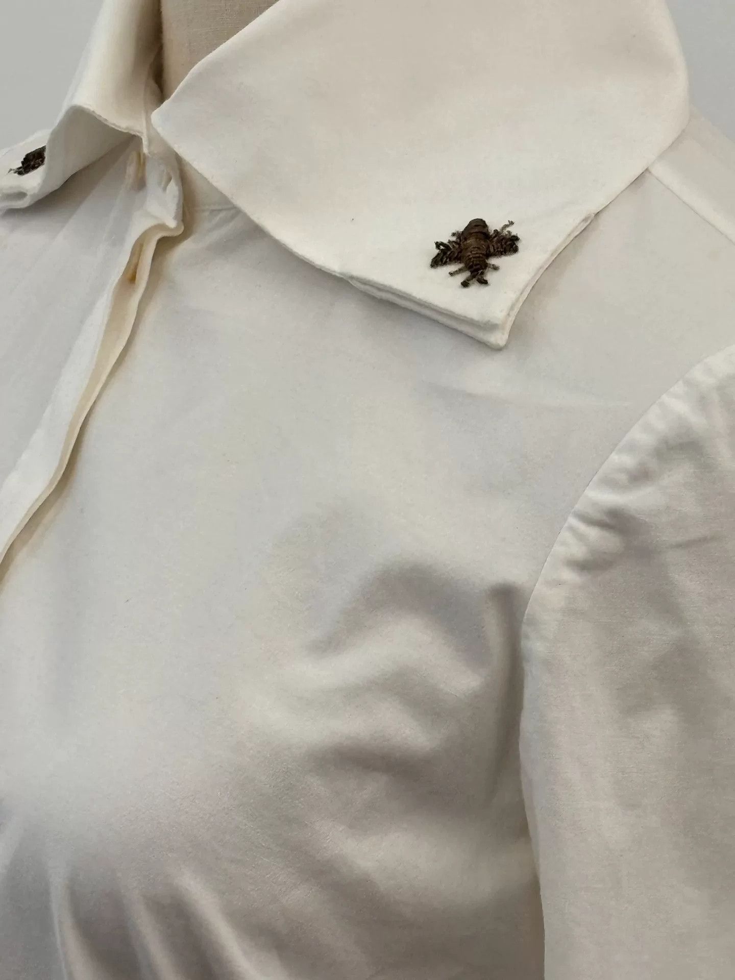 Alexander McQueen alexander mcqueen 2008 bee embellished shirt Size M / US 6-8 / IT 42-44 - 4 Thumbnail