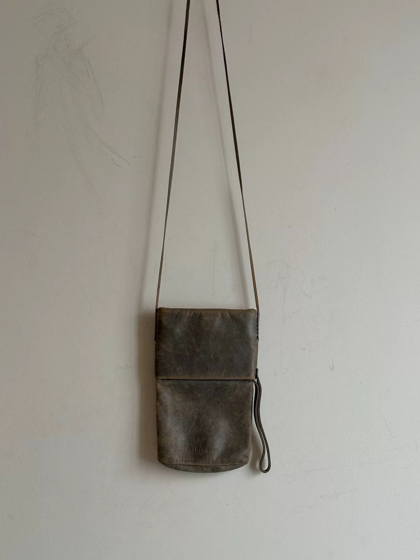 Helmut Lang helmut lang vintage distressed leather crossbody bag Size ONE SIZE - 4 Thumbnail