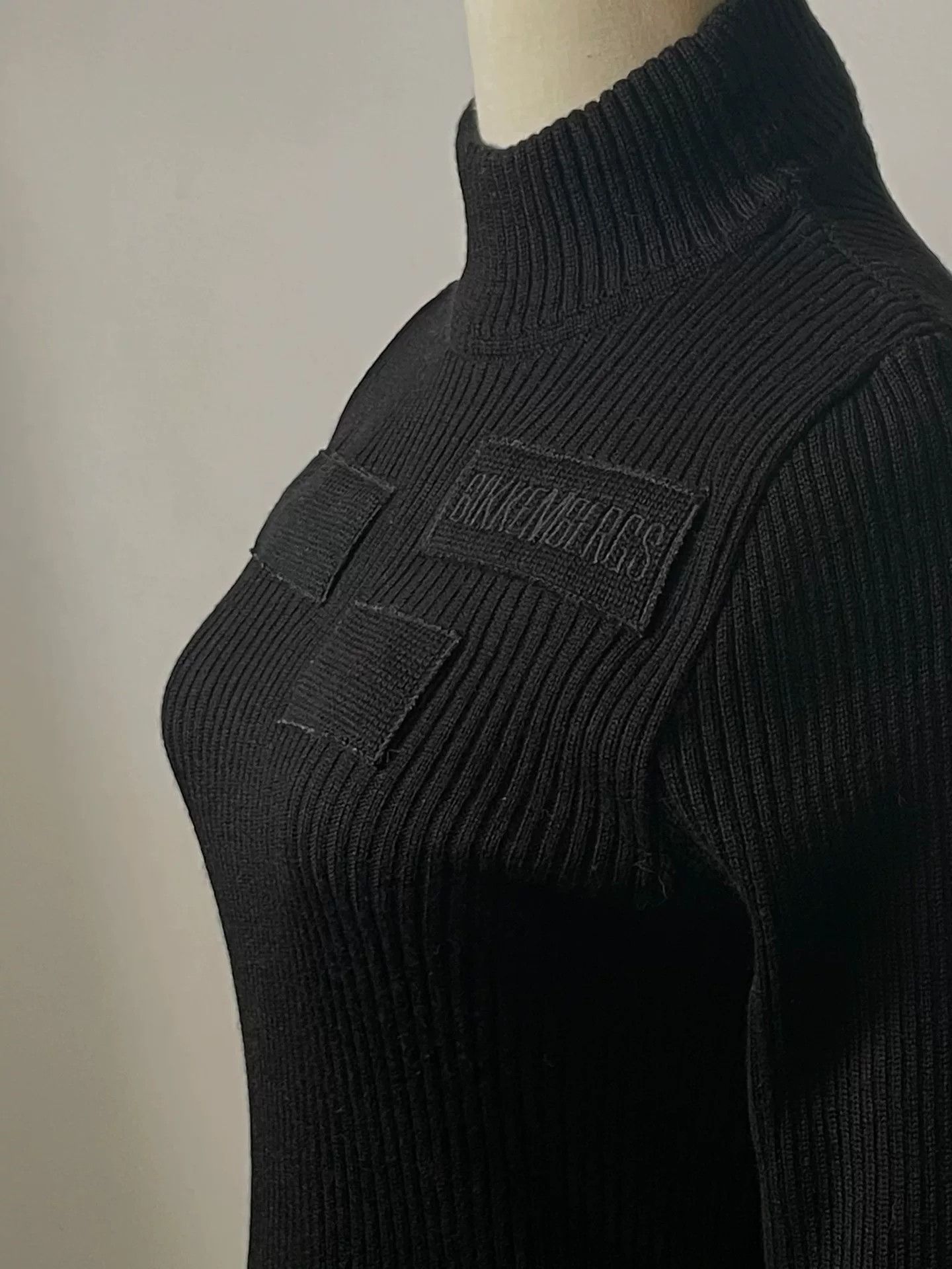 Dirk Bikkembergs dirk bikkembergs high-neck wool sweater Size US M / EU 48-50 / 2 - 3 Thumbnail