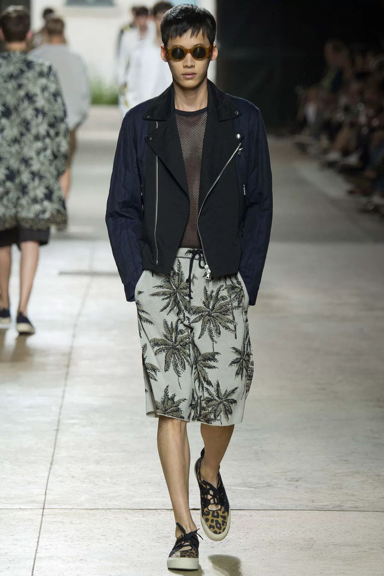Dries Van Noten drapes van noten s/s16 star embroidered jacket Size US L / EU 52-54 / 3 - 2 Thumbnail