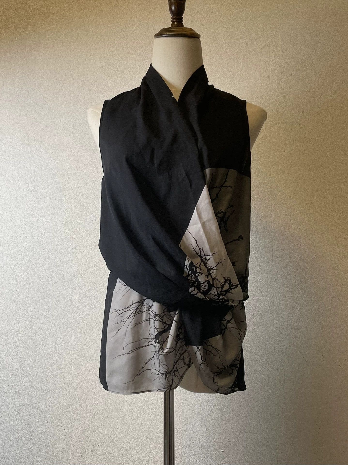 Helmut Lang Helmut Lang F/W12 Black and Gray Top Size S / US 4 / IT 40 - 4 Thumbnail
