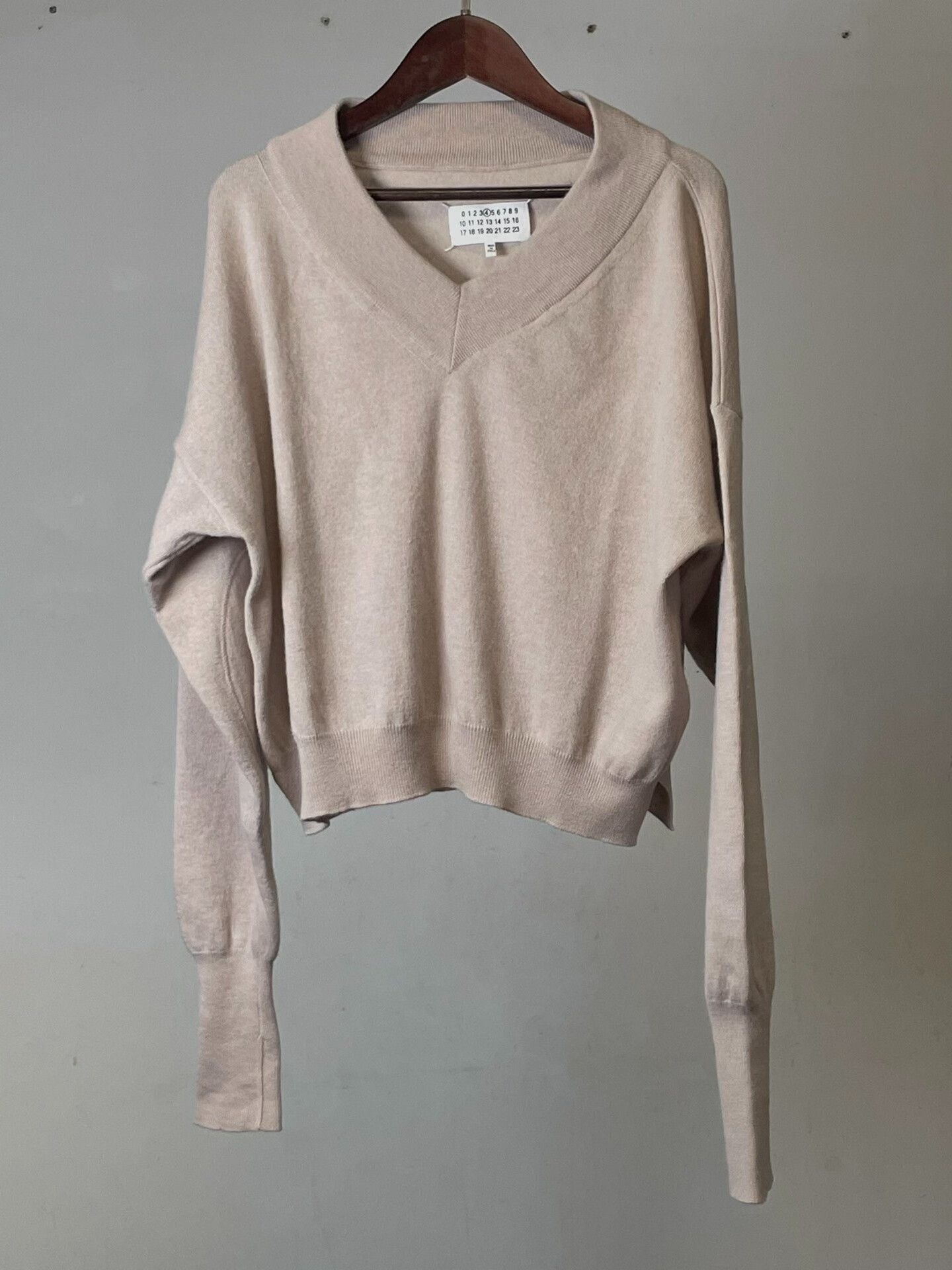 Maison Margiela Maison Margiela F/W19 Short Sweater Size S / US 4 / IT 40 - 2 Thumbnail
