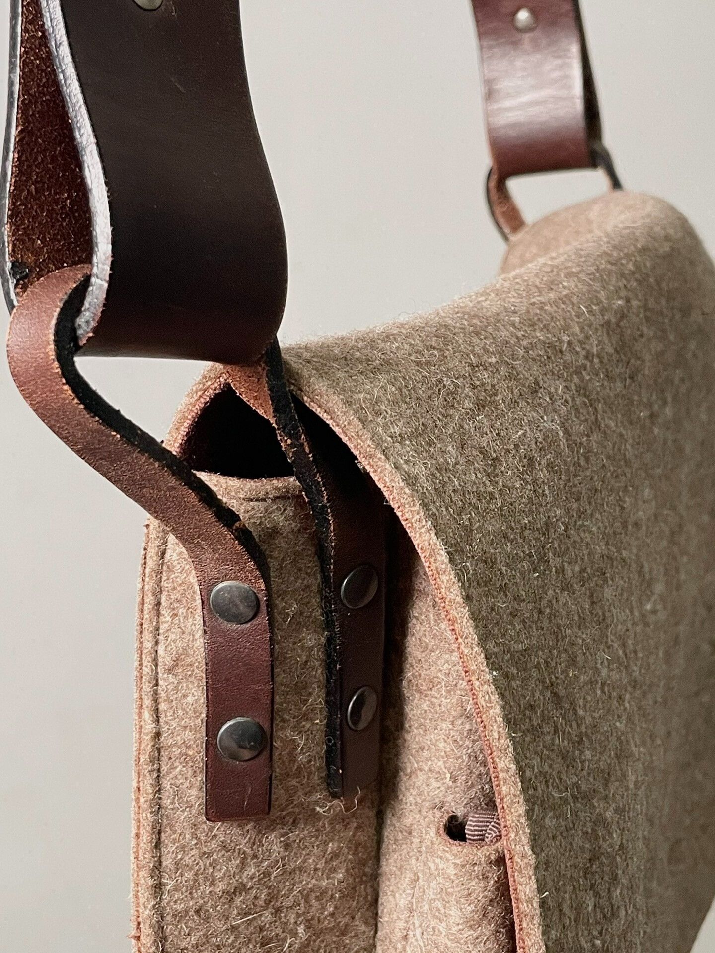 Dries Van Noten drapes van noten wool shoulder bag Size ONE SIZE - 4 Thumbnail