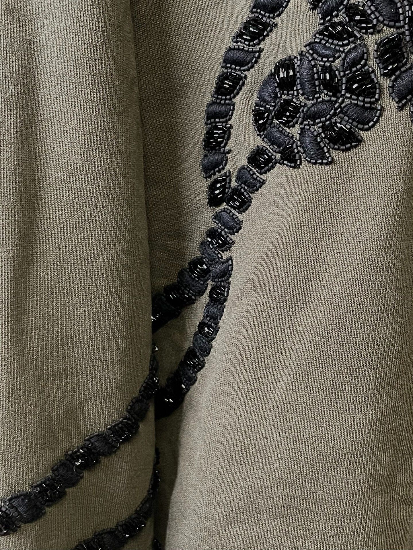 Dries Van Noten Dries Van Noten Beaded Embroidery Sweatshirt Size M / US 6-8 / IT 42-44 - 5 Thumbnail