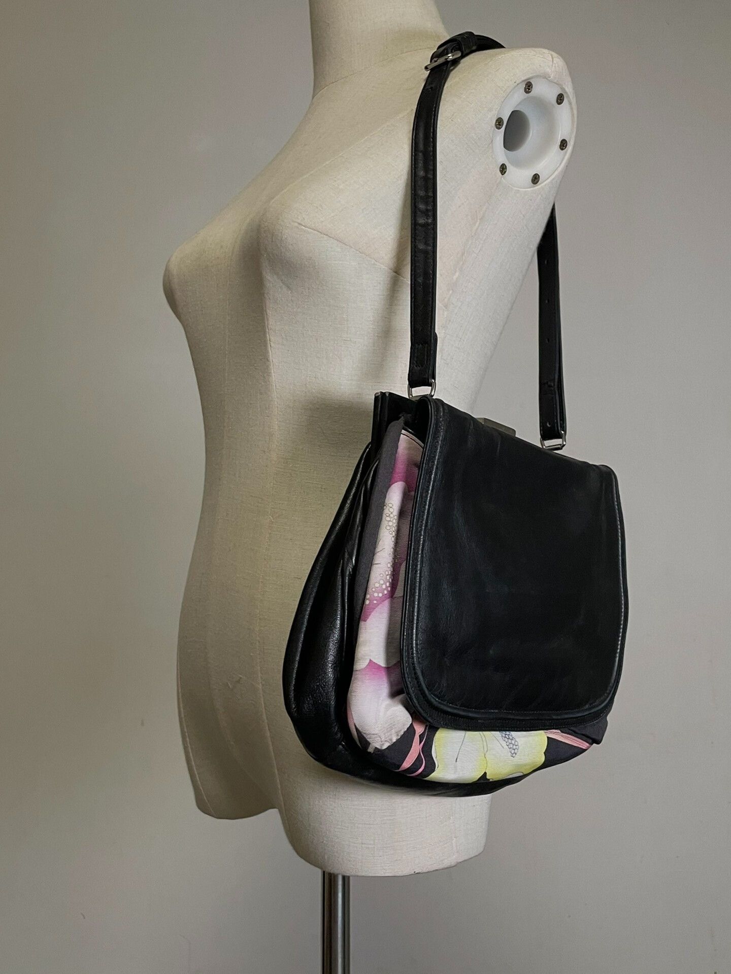 Dries Van Noten drapes van noten floral leather handbag Size ONE SIZE - 2 Thumbnail