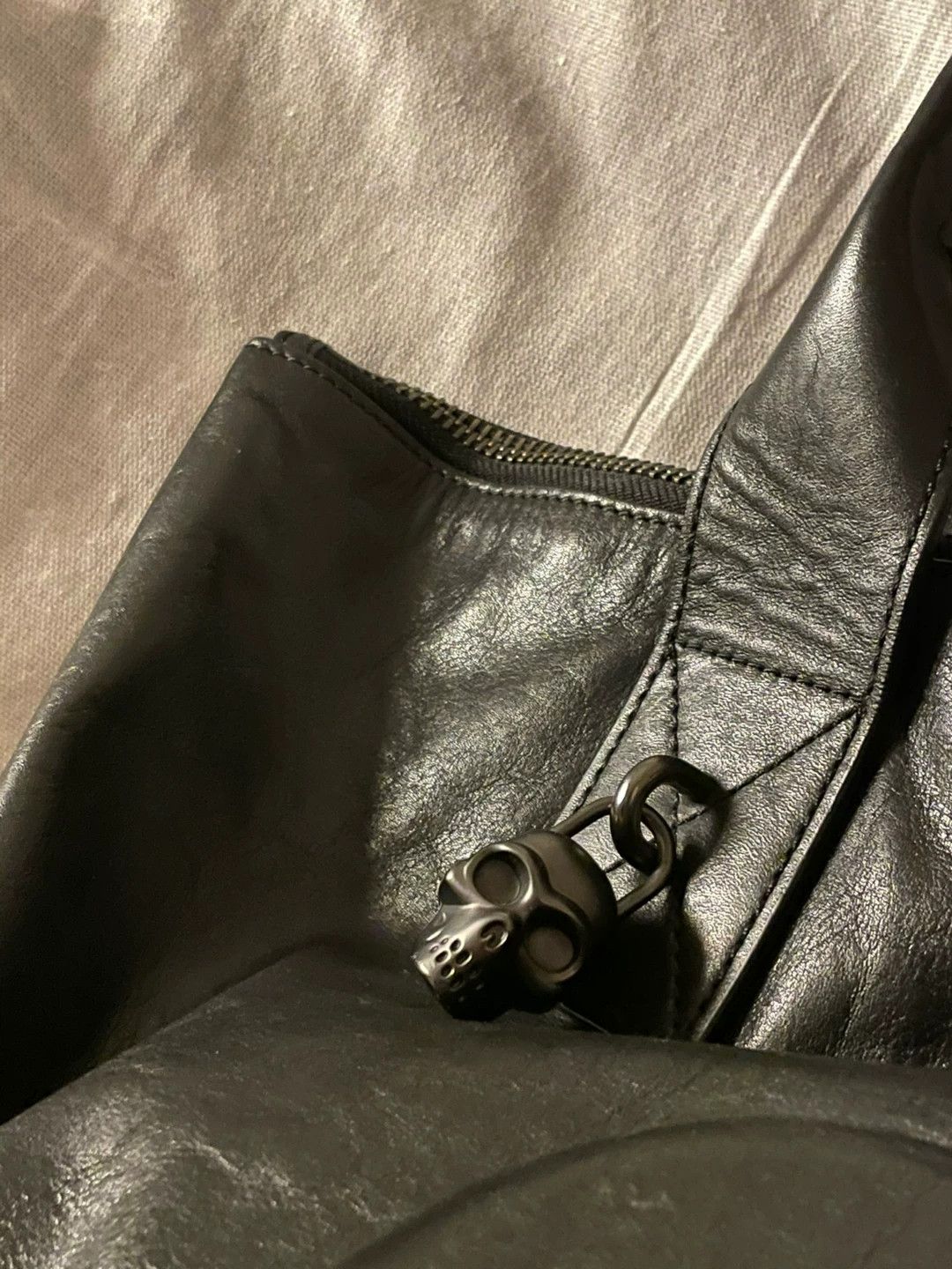 Alexander McQueen Alexander McQueen Skull Embossed Leather Bag Size ONE SIZE - 5 Thumbnail
