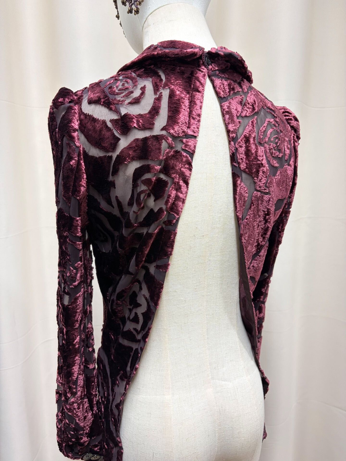 Junya Watanabe burgundy velvet backless blouse Size S / US 4 / IT 40 - 2 Thumbnail