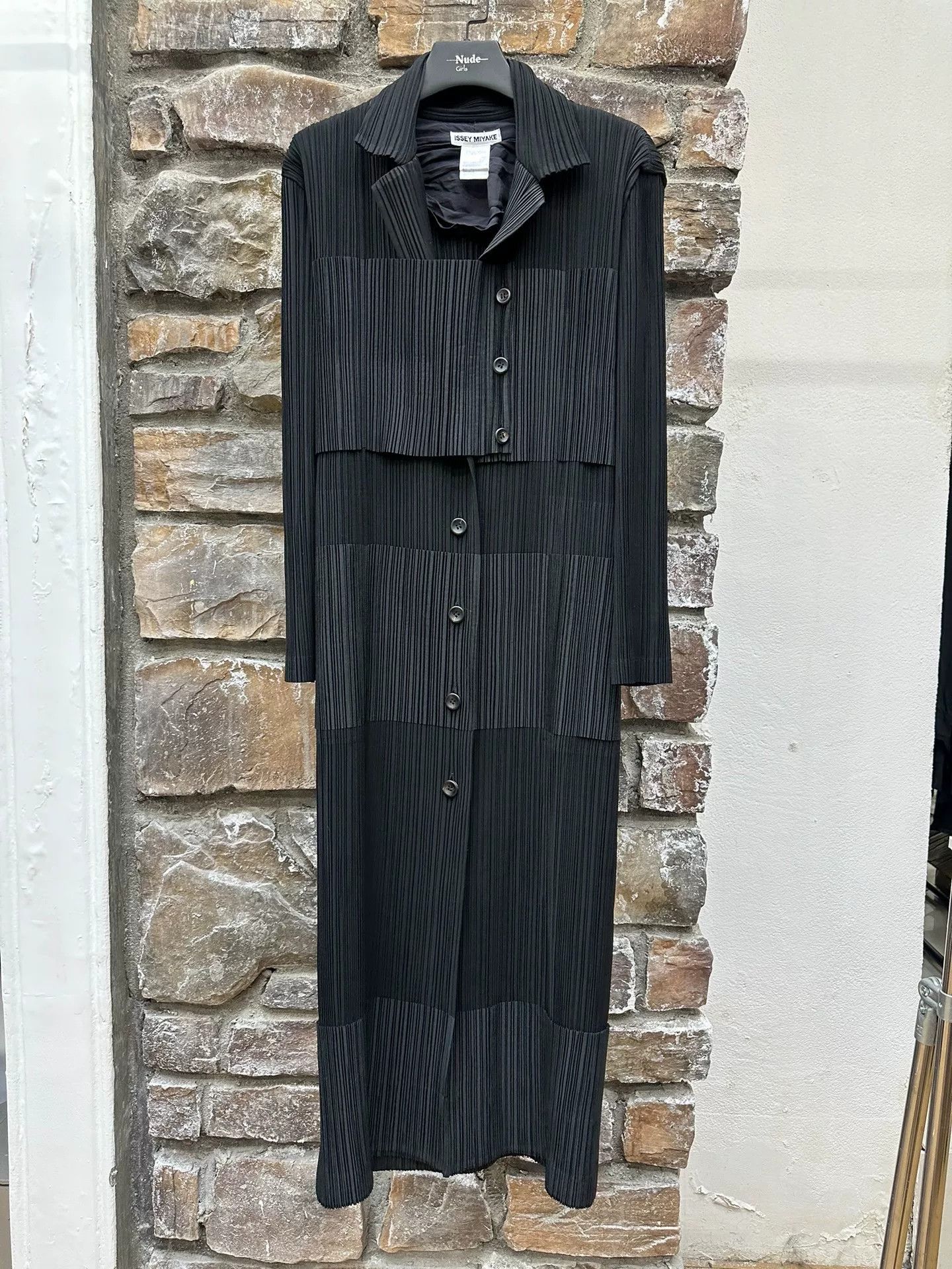 Issey Miyake Issey Miyake Pleated Panel Coat Size M Size M / US 6-8 / IT 42-44 - 2 Thumbnail