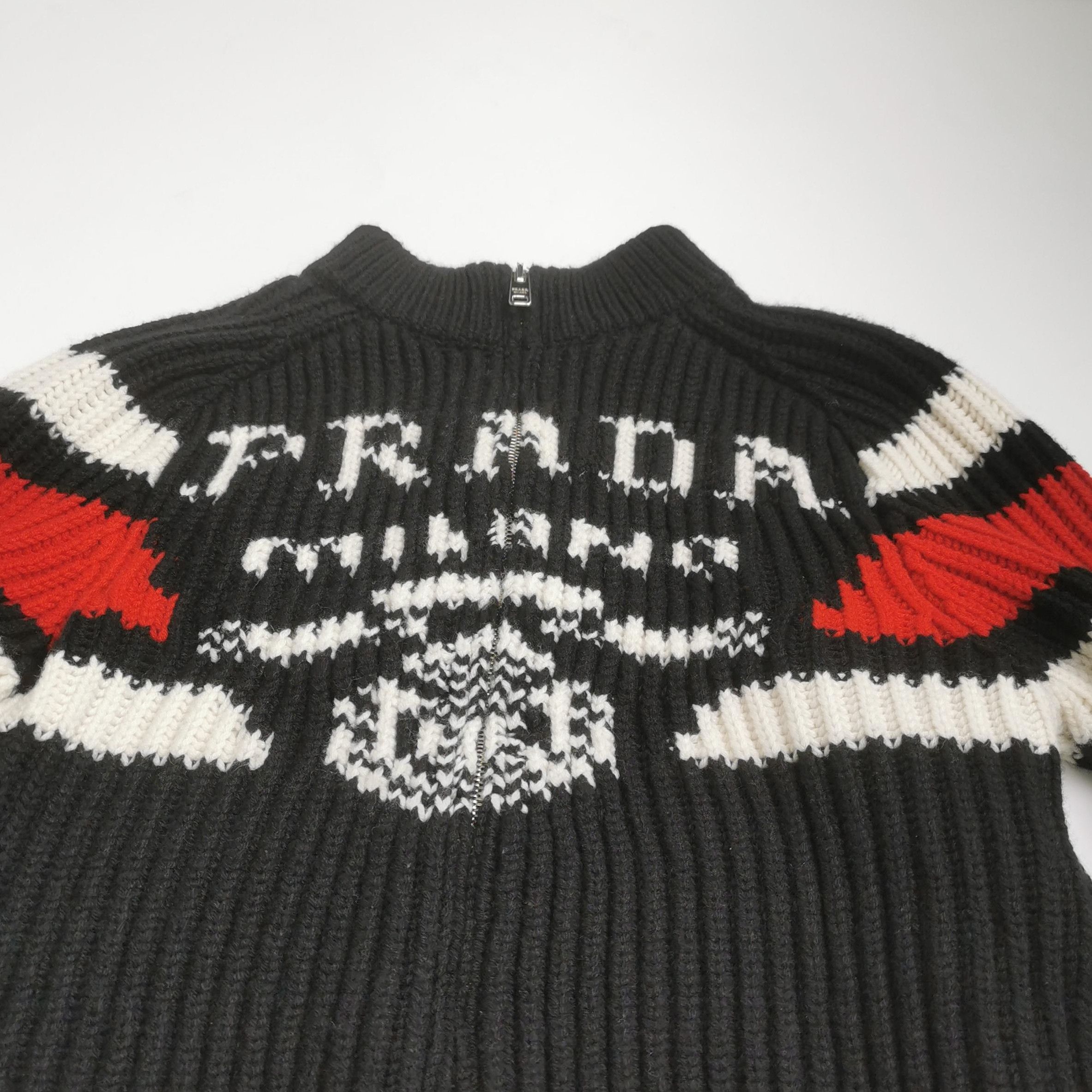 Prada Prada Color Block Logo Zip-Up Sweater 0079 Size US S / EU 44-46 / 1 - 3 Thumbnail