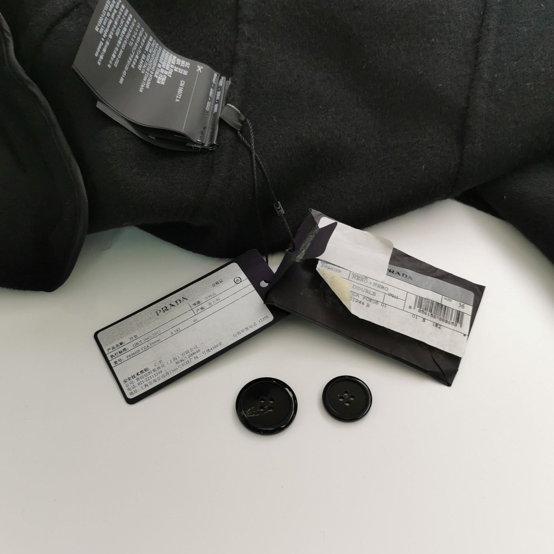 Prada Prada Black Wool Blend Overcoat with Fur Collar 0079 Size US S / EU 44-46 / 1 - 3 Thumbnail