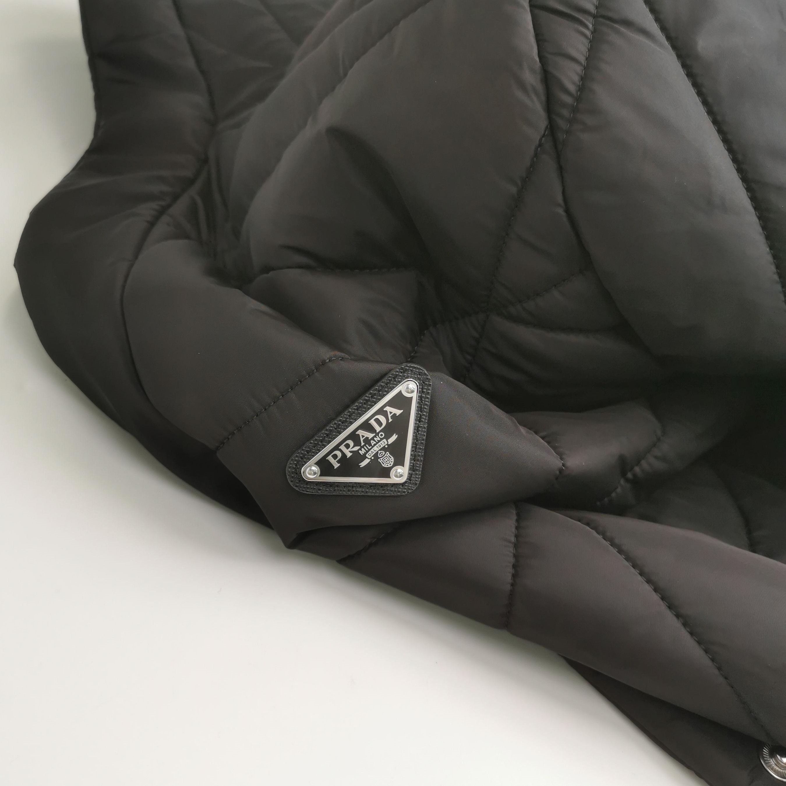 Prada Prada Quilted V-Neck Long Sleeve Cotton Jacket 0079 Size US L / EU 52-54 / 3 - 3 Thumbnail