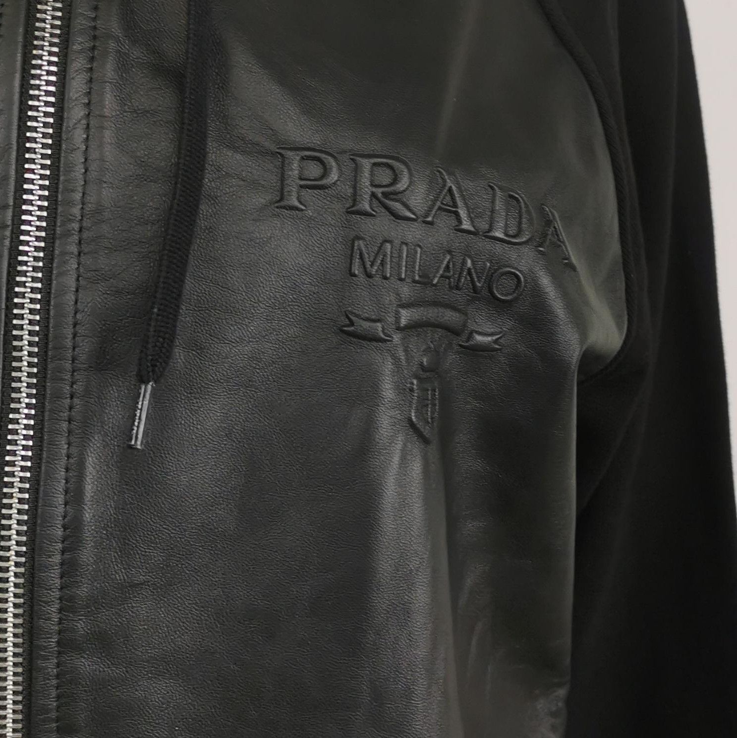 Prada Prada Hooded Jacket with Logo in Black 0079 Size US M / EU 48-50 / 2 - 3 Thumbnail