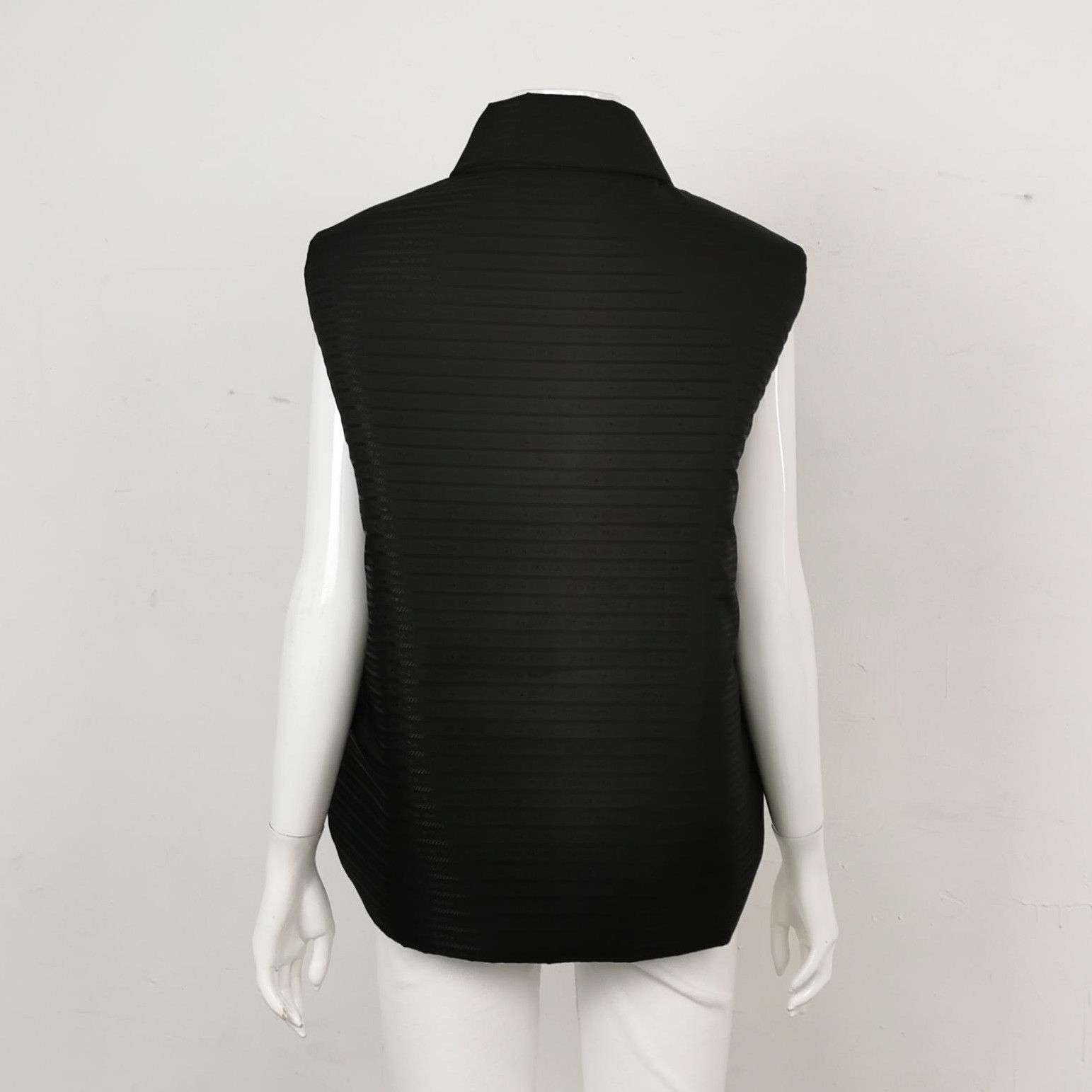Prada Prada Sleeveless Vest with Triangle Logo 0079 Size US M / EU 48-50 / 2 - 2 Thumbnail