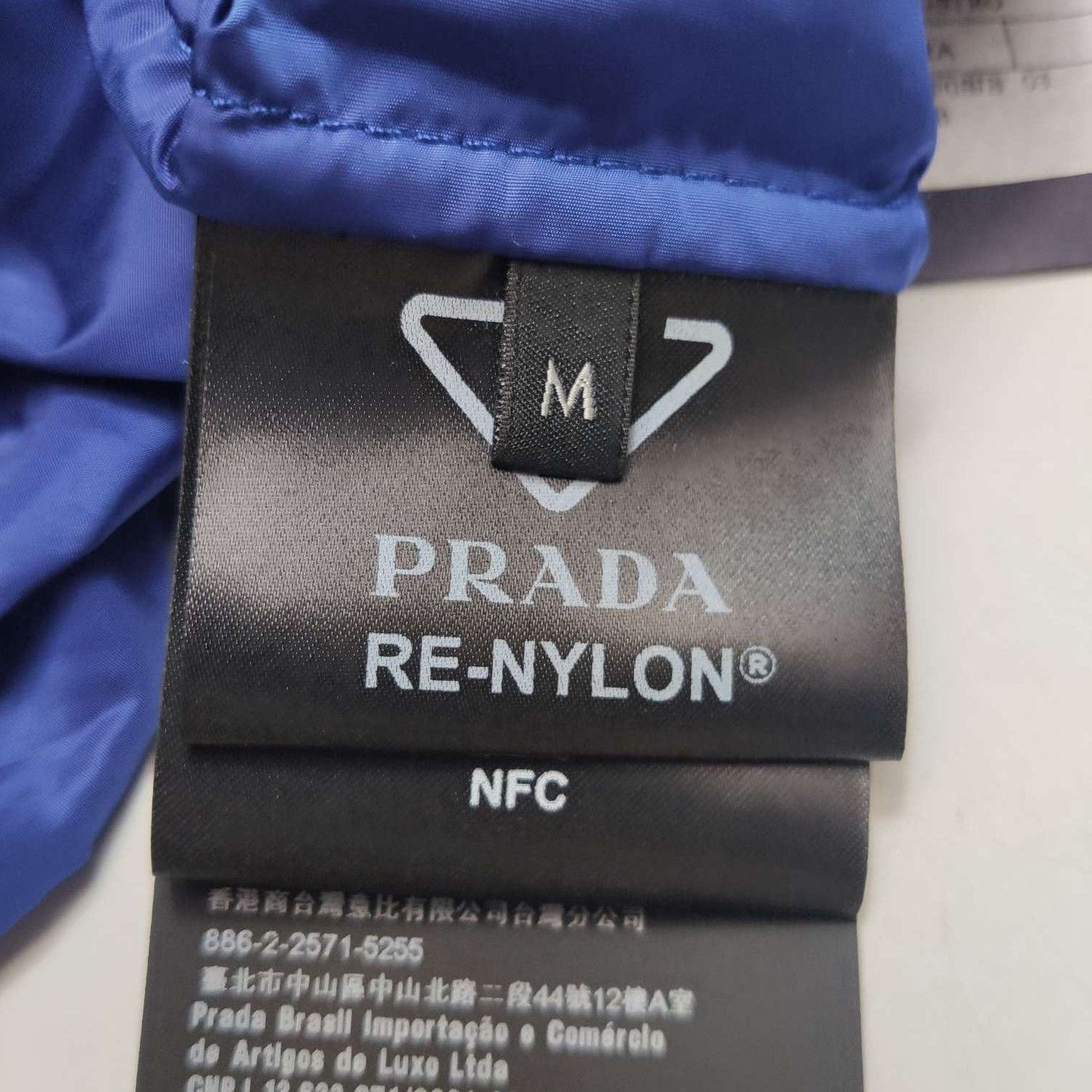 Prada Prada Hooded Triangle Logo Jacket in Blue 0079 Size US M / EU 48-50 / 2 - 6 Thumbnail