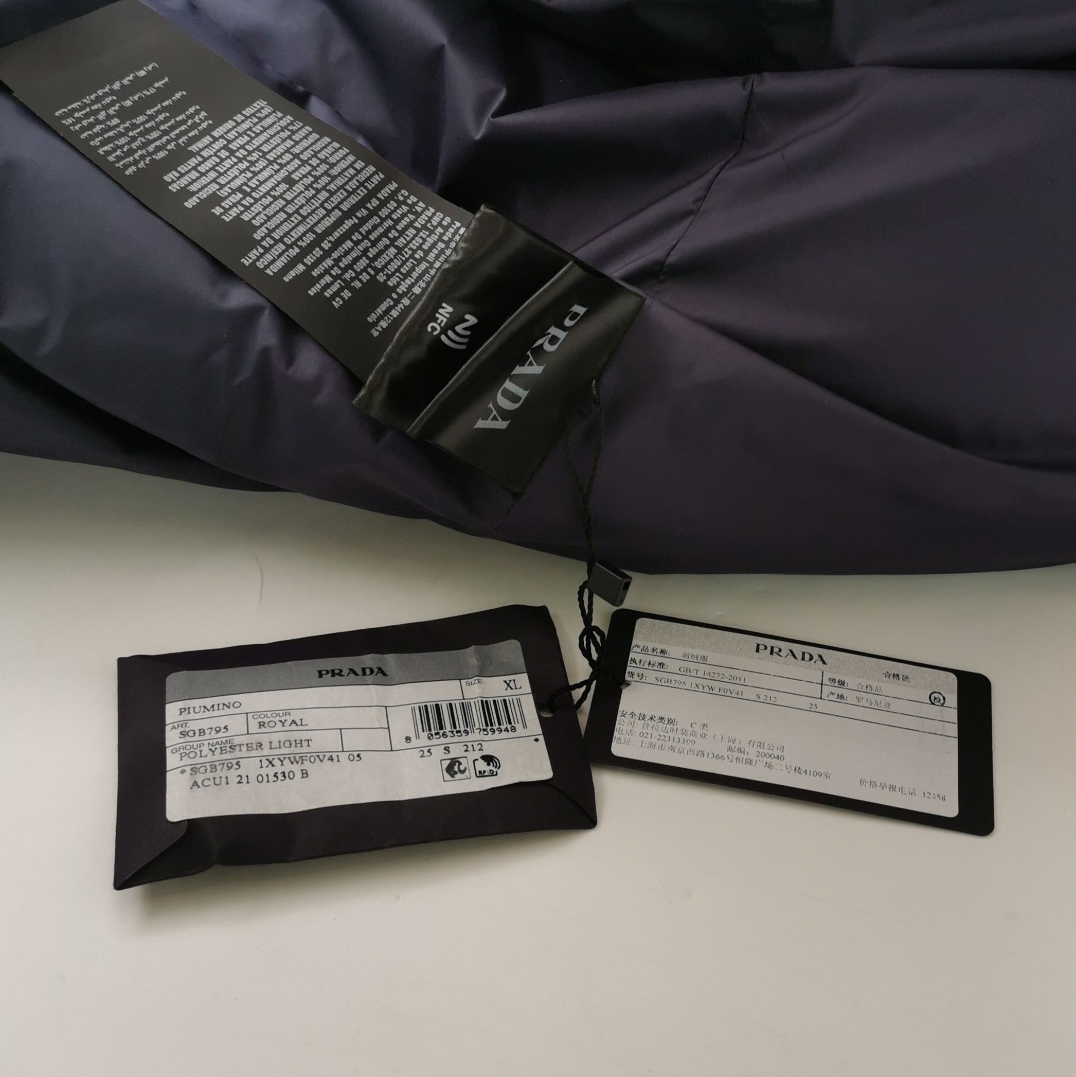 Prada Prada Color-Block Logo Long Sleeve Down Jacket 0079 Size US XL / EU 56 / 4 - 5 Thumbnail