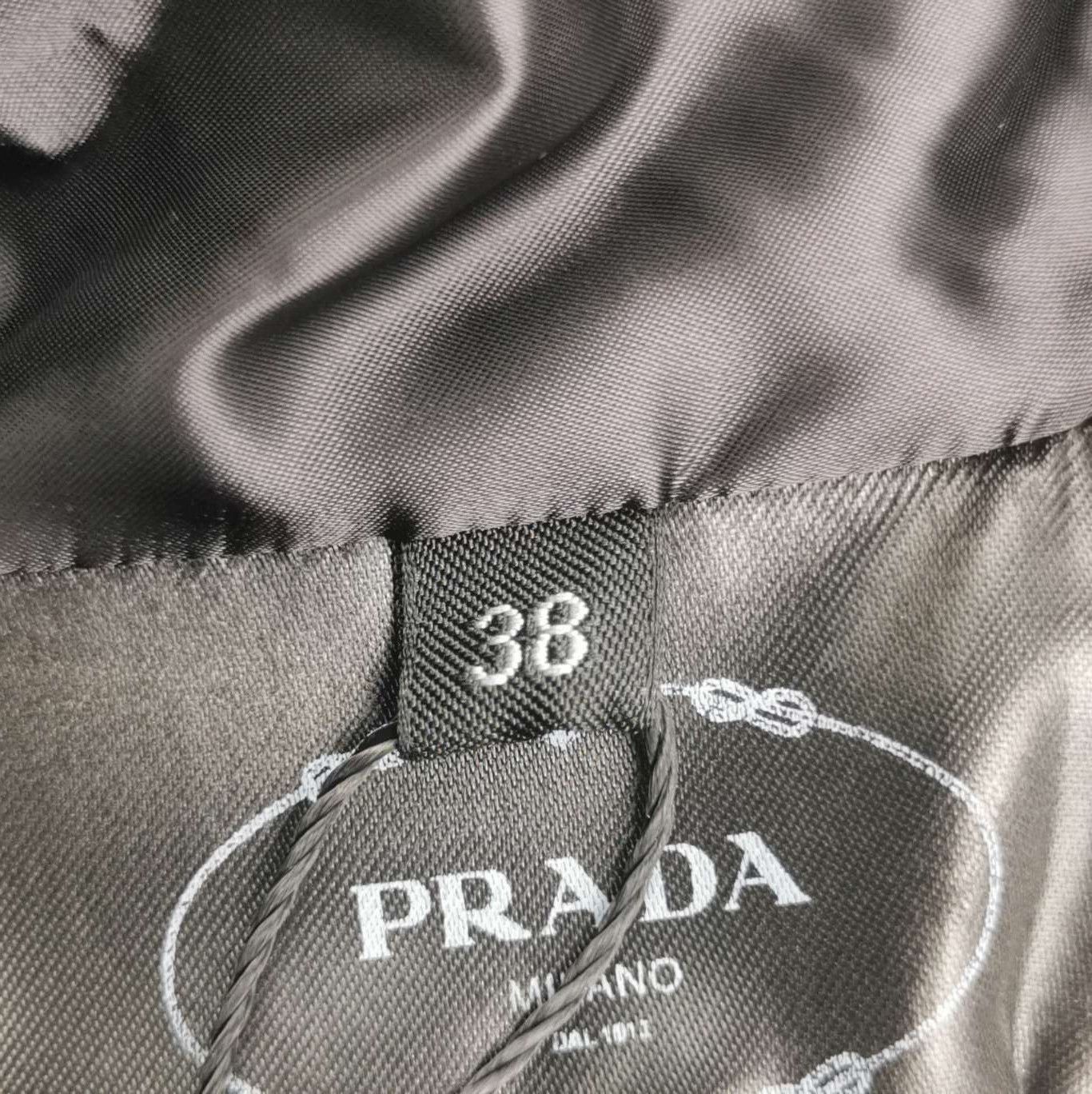 Prada Prada Quilted Belted Hooded Long Sleeve Down Jacket 0079 Size US S / EU 44-46 / 1 - 7 Thumbnail