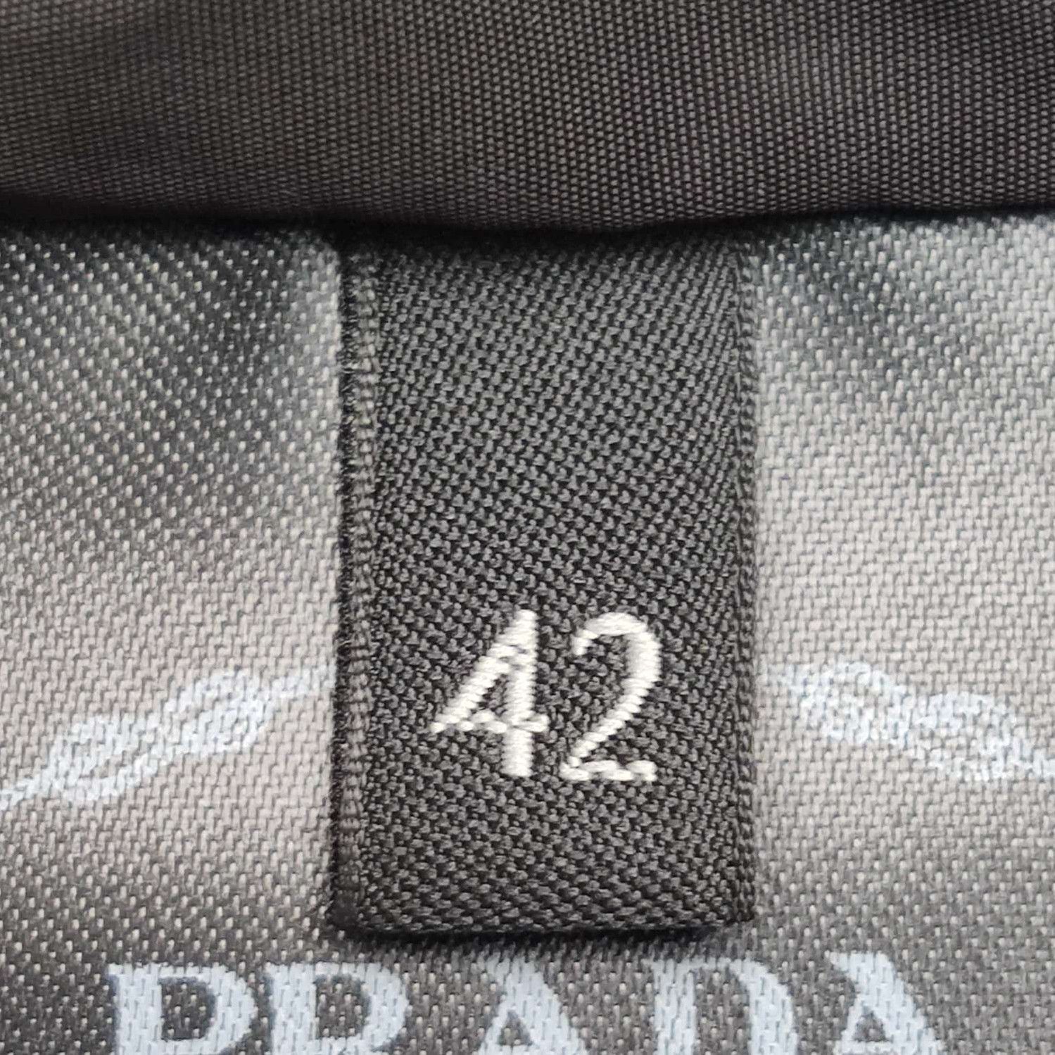 Prada Prada Black Nylon Triangle Logo Down Jacket 0079 Size US L / EU 52-54 / 3 - 7 Thumbnail