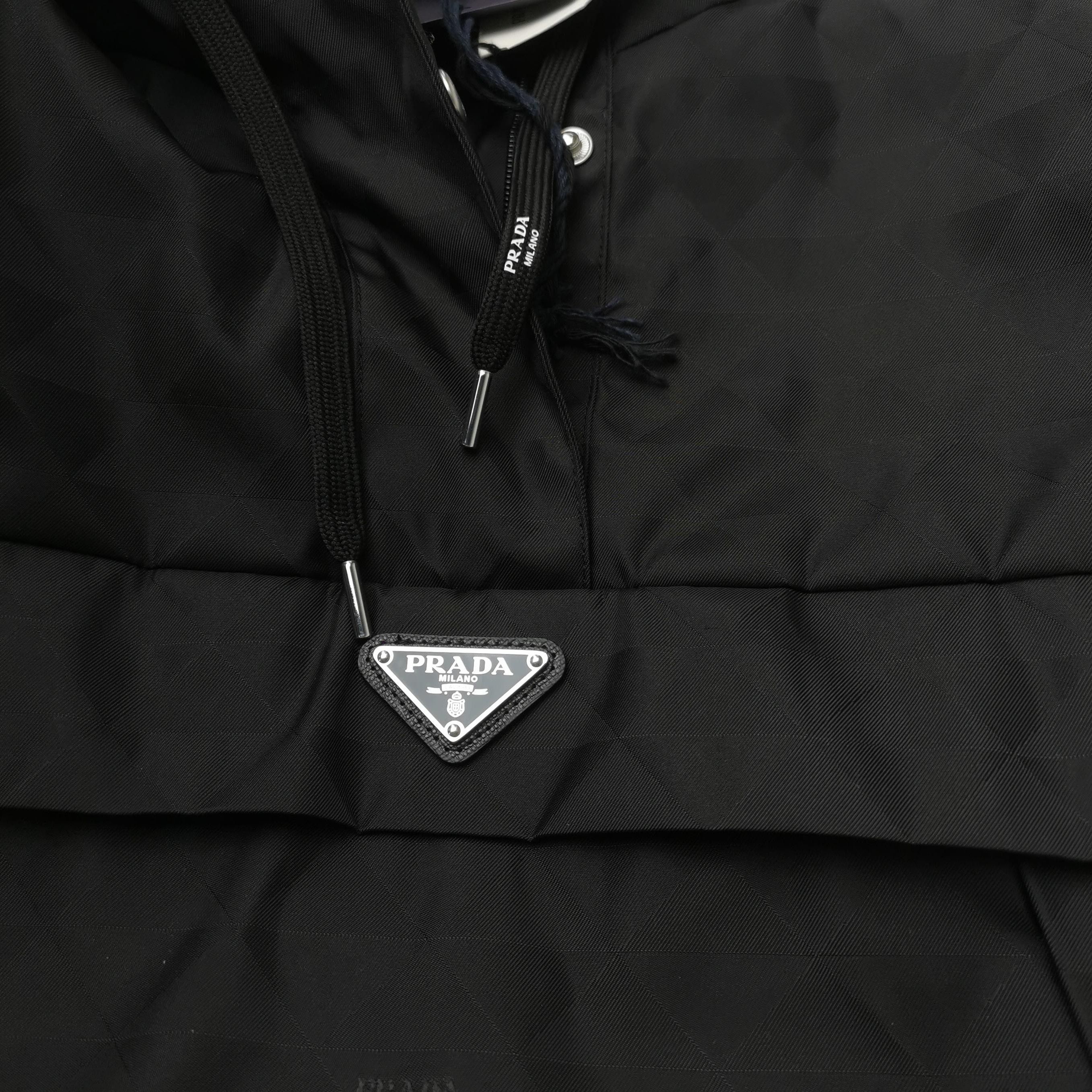 Prada Prada Logo Hooded Jacket in Black 0079 Size US S / EU 44-46 / 1 - 3 Thumbnail