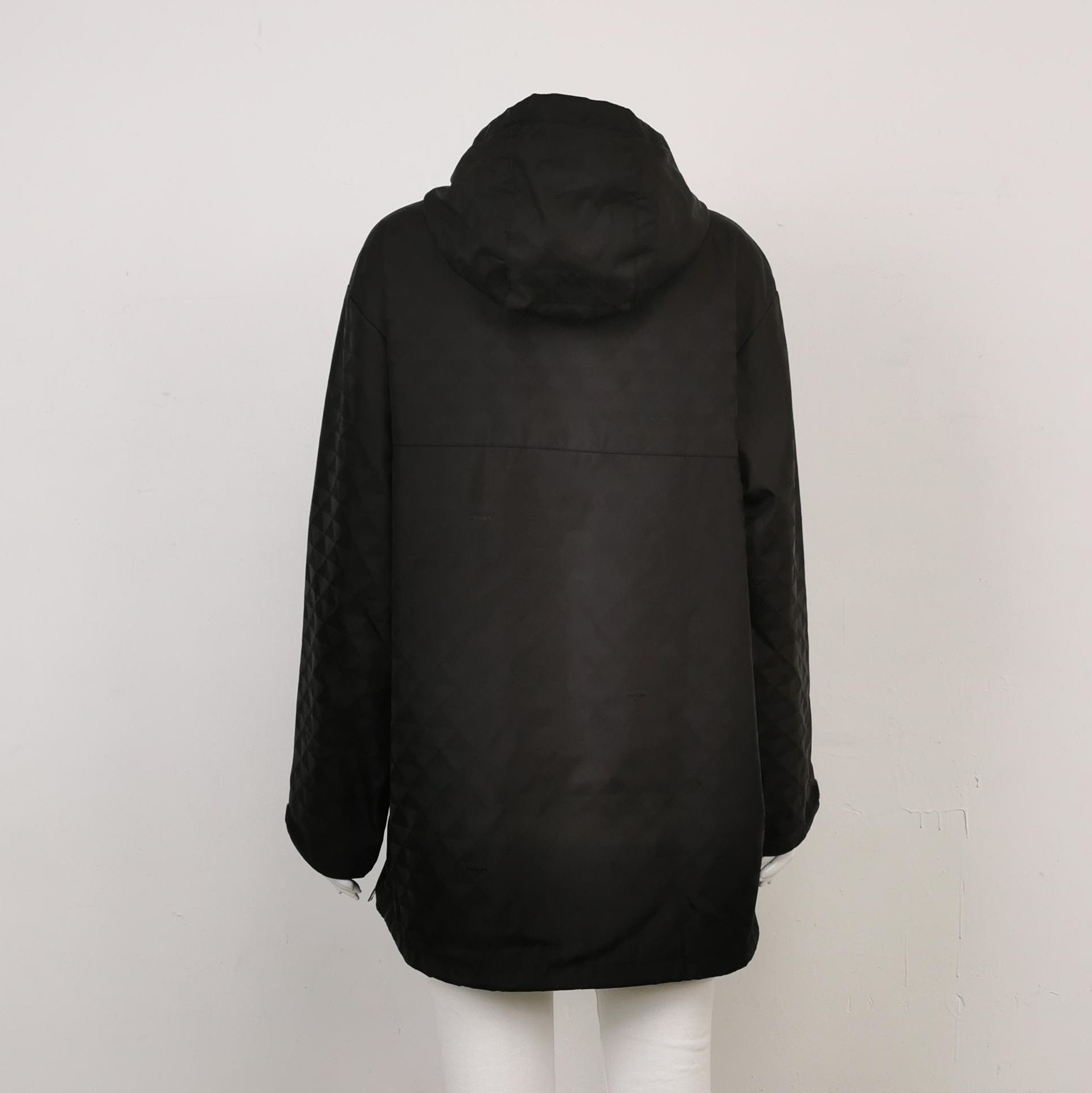 Prada Prada Logo Hooded Jacket in Black 0079 Size US S / EU 44-46 / 1 - 2 Thumbnail