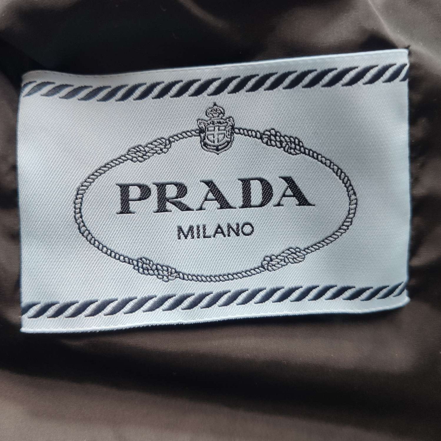 Prada Prada Logo Hooded Jacket in Black 0079 Size US S / EU 44-46 / 1 - 5 Thumbnail
