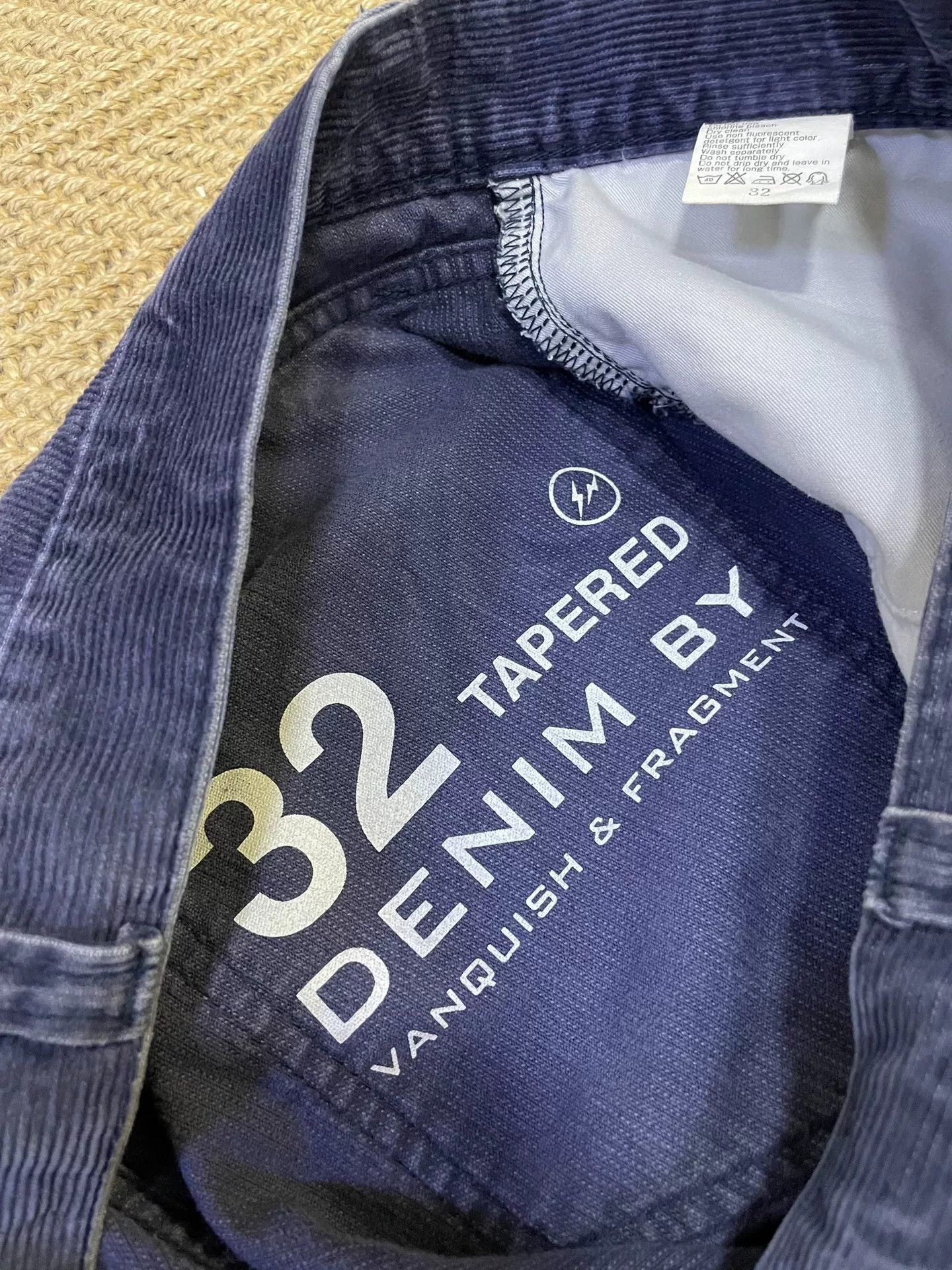 Vanquish denim by vanquish & fragment corduroy pants Size US 32 / EU 48 - 9 Thumbnail