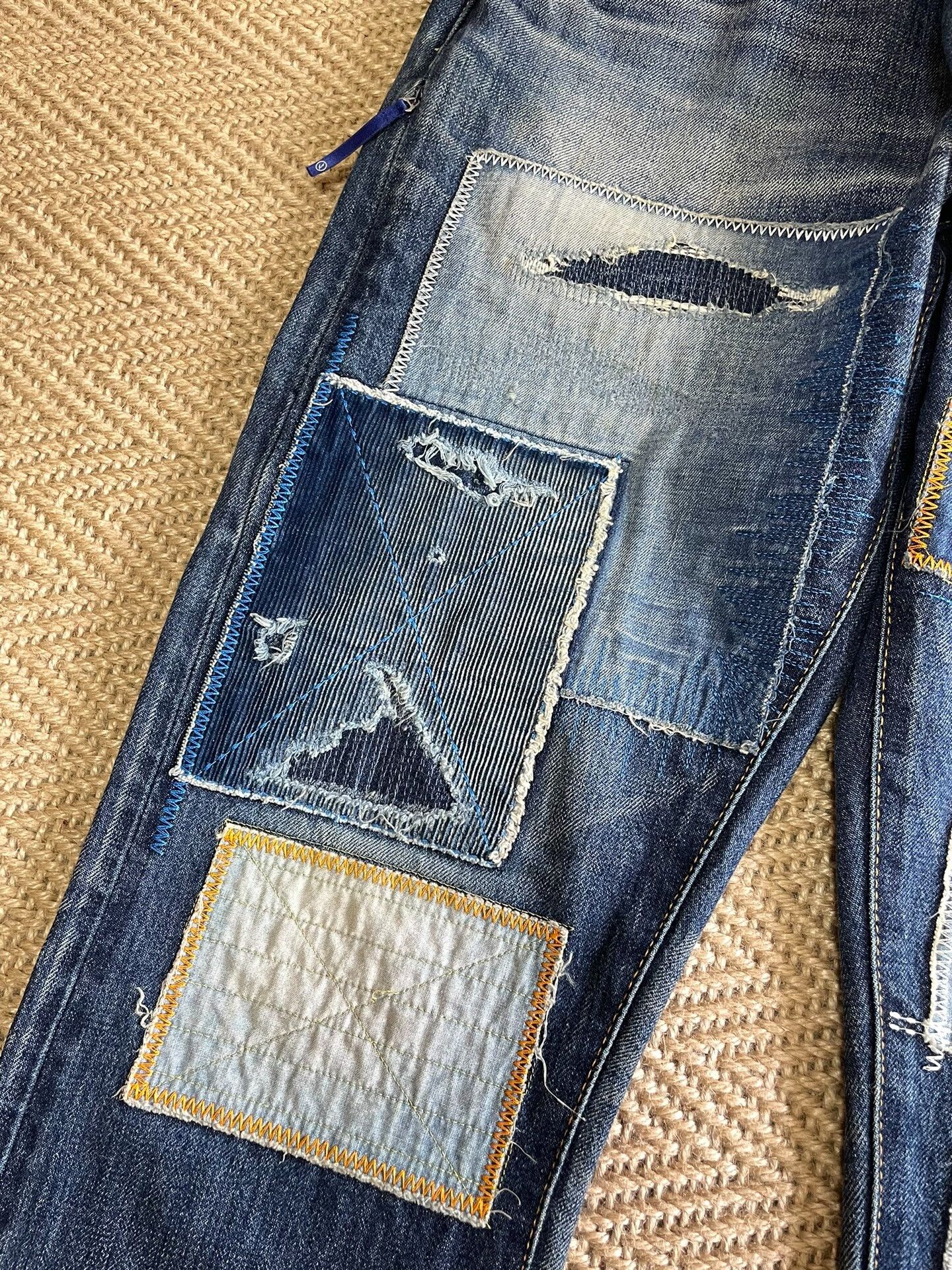 Vanquish denim by vanquish fragment distressed denim pants Size US 28 / EU 44 - 3 Thumbnail