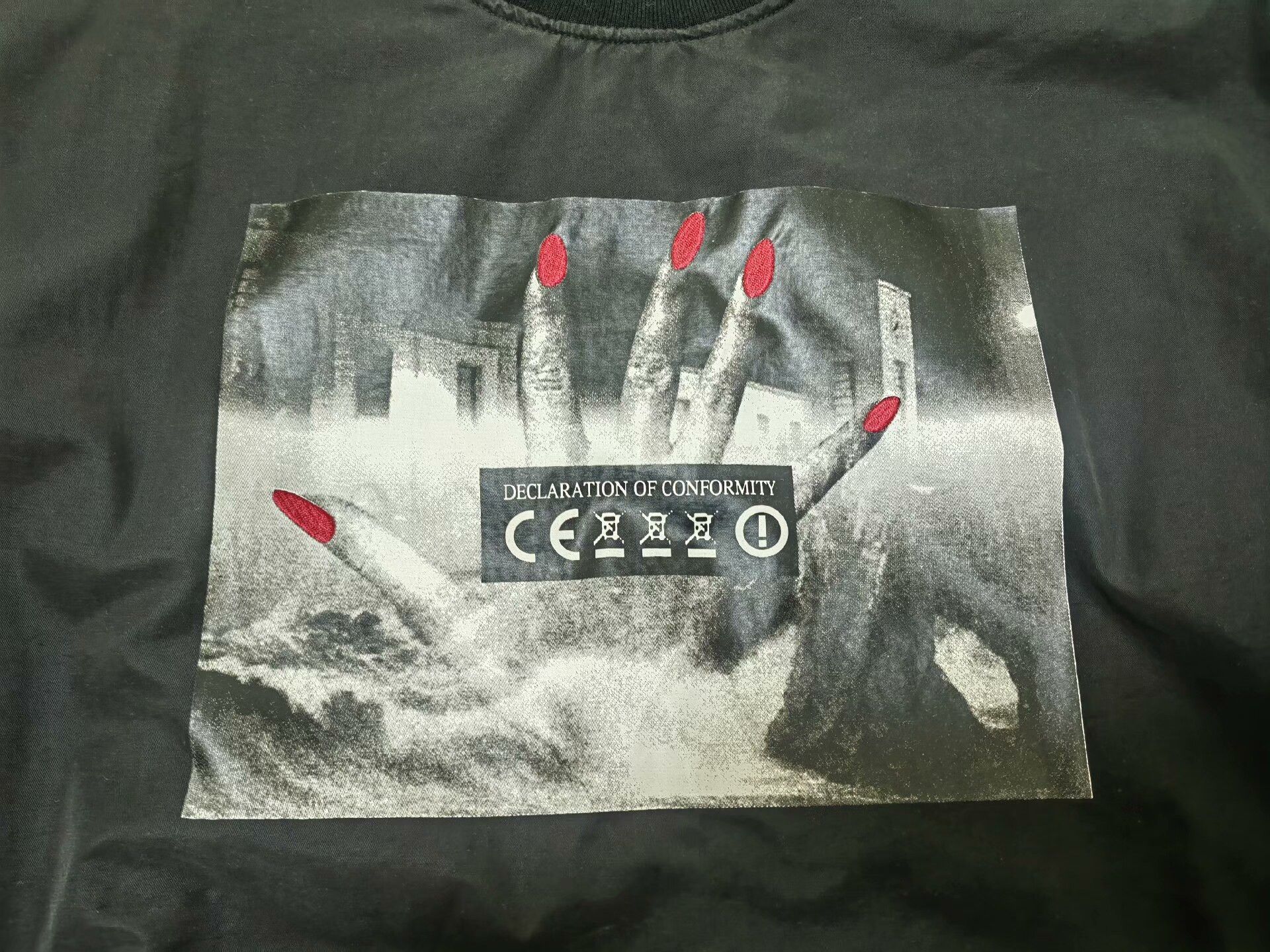 Cav Empt Cav Empt graphic black sweatshirt in large Size US L / EU 52-54 / 3 - 2 Thumbnail