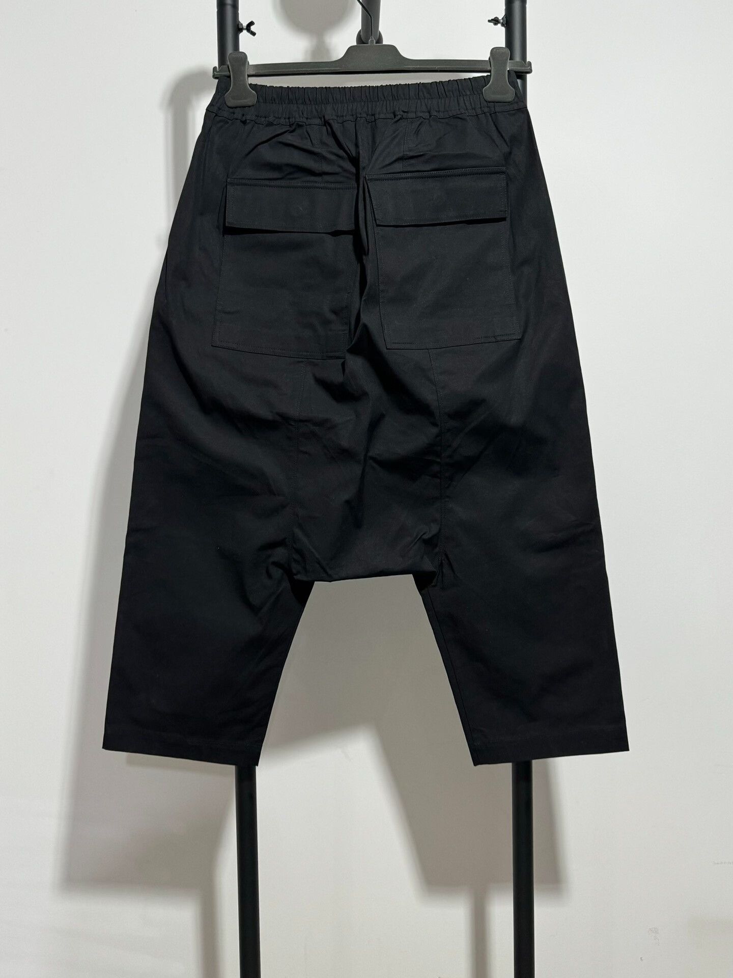 Rick Owens rick owens black cropped pants Size US 38 / EU 54 - 2 Thumbnail