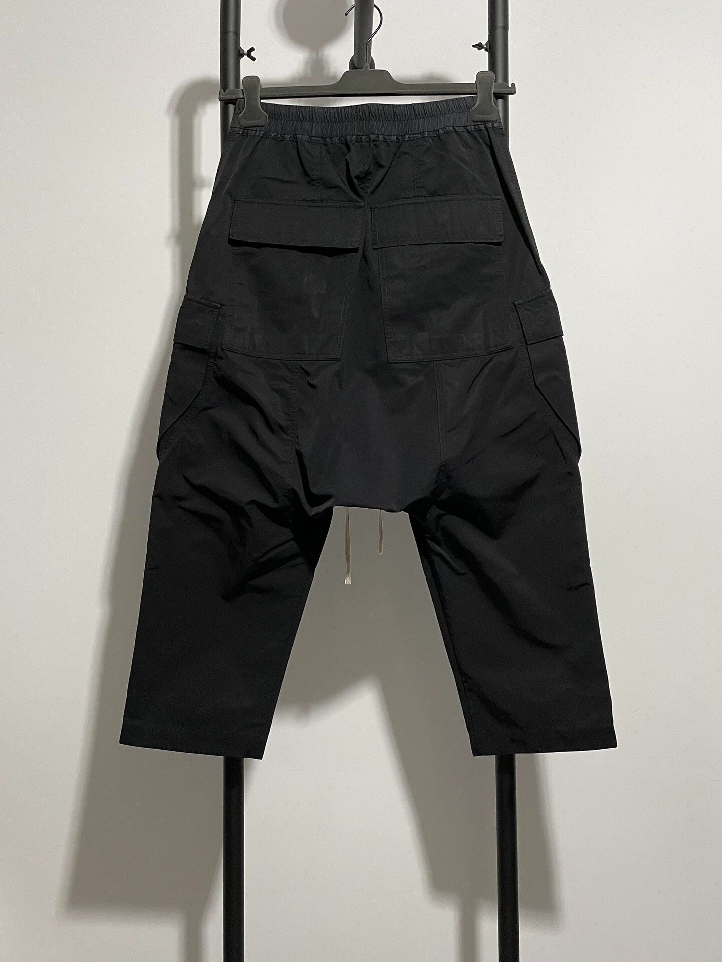 Rick Owens black rick owens cargo pants size 46 Size US 36 / EU 52 - 2 Thumbnail