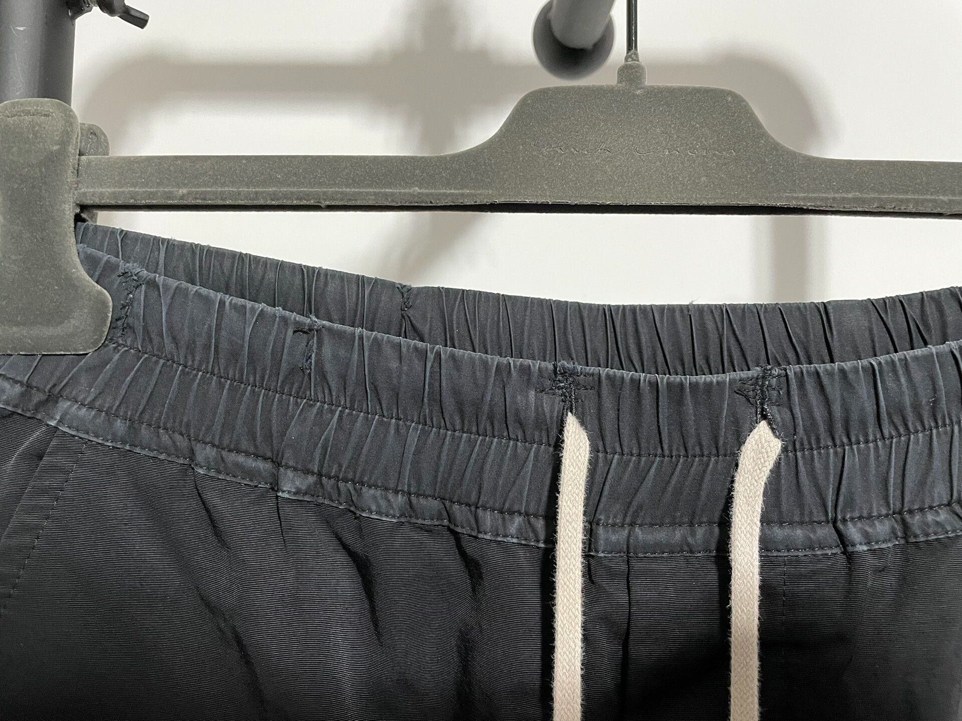 Rick Owens black rick owens cargo pants size 46 Size US 36 / EU 52 - 4 Thumbnail