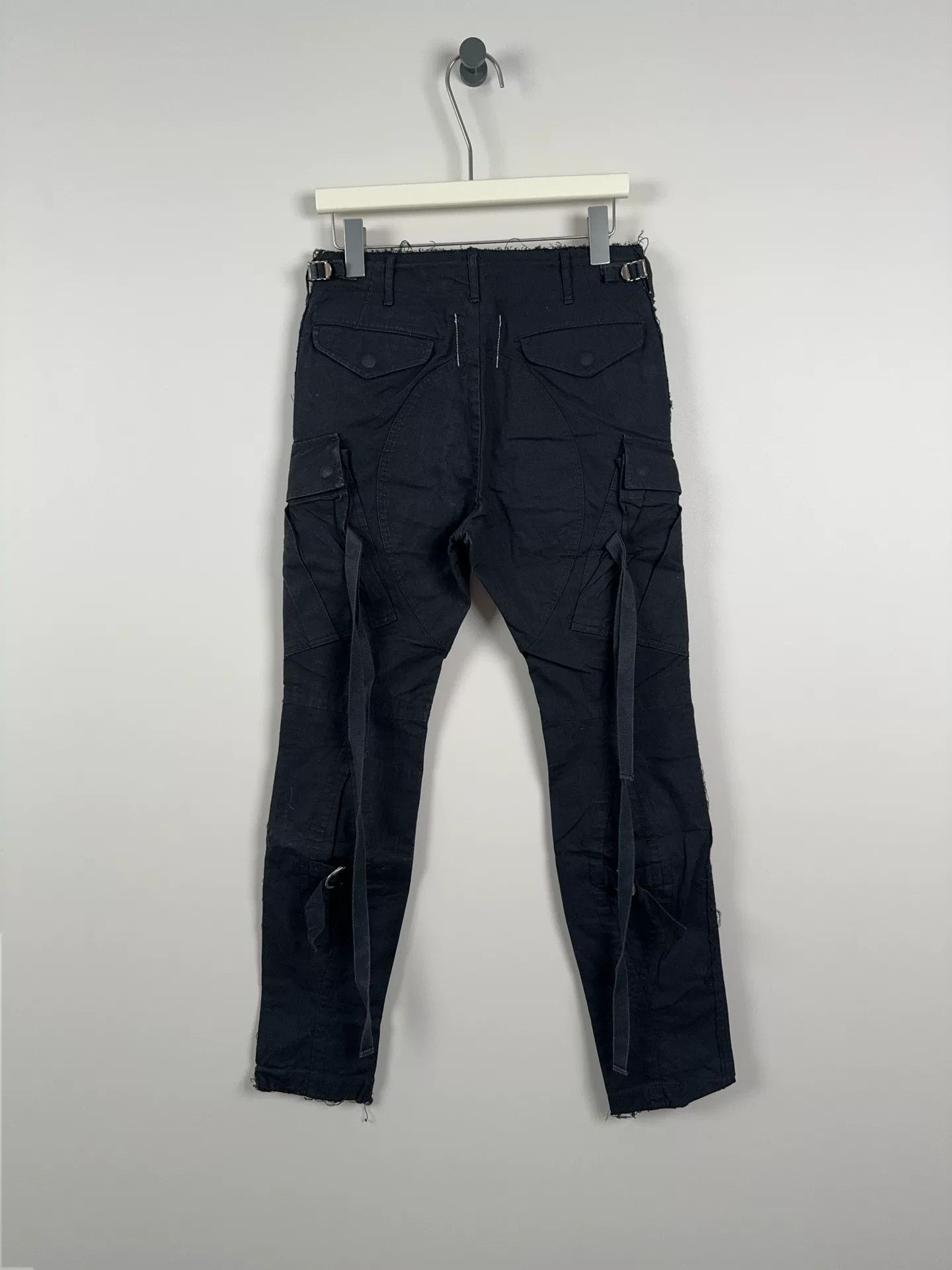 Takahiromiyashita The Soloist. stylish soloist cargo pants in black Size US 34 / EU 50 - 2 Thumbnail