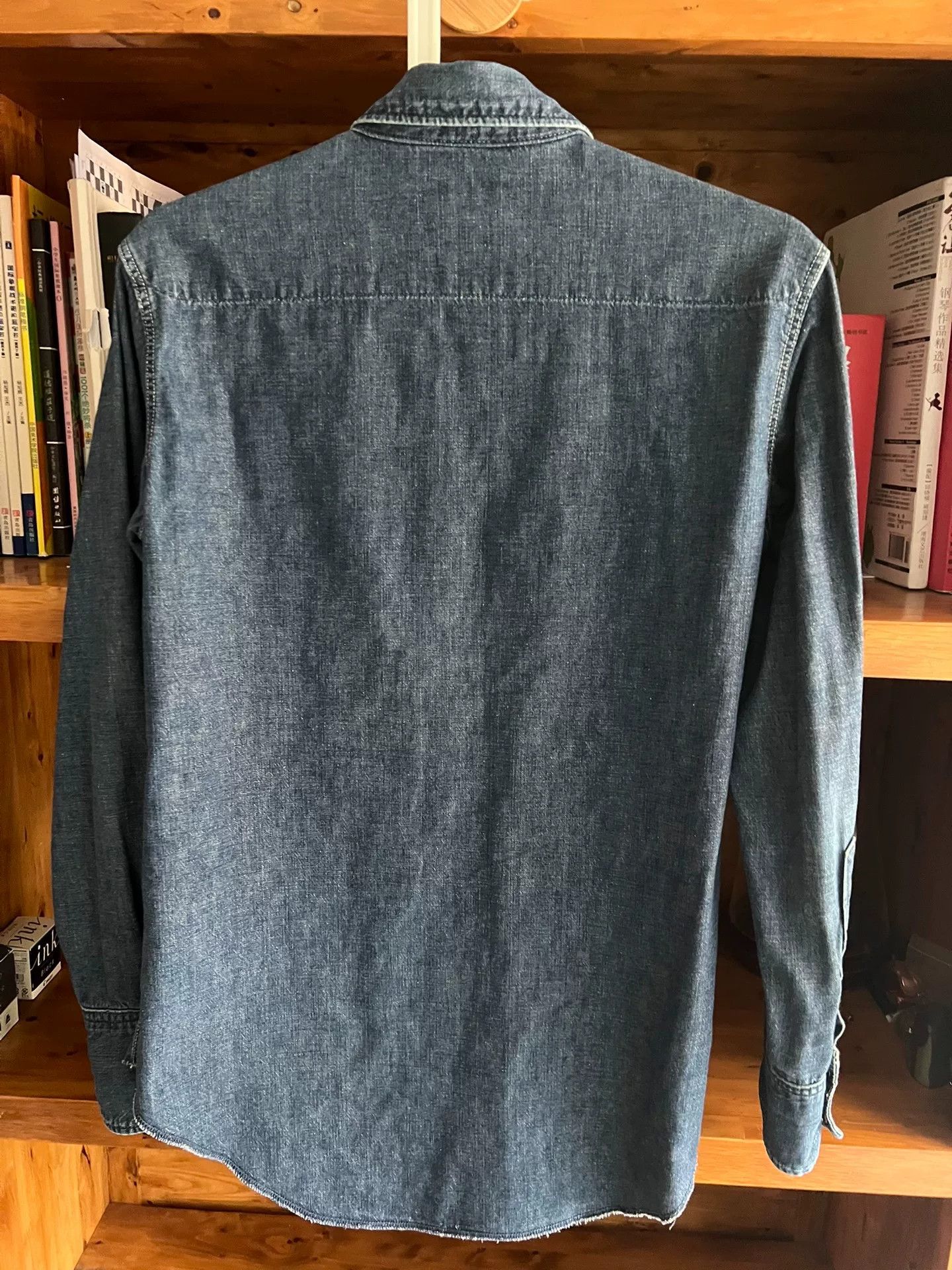 Japanese Brand women's blue washed denim shirt with gemstone buttons Size M / US 6-8 / IT 42-44 - 7 Thumbnail