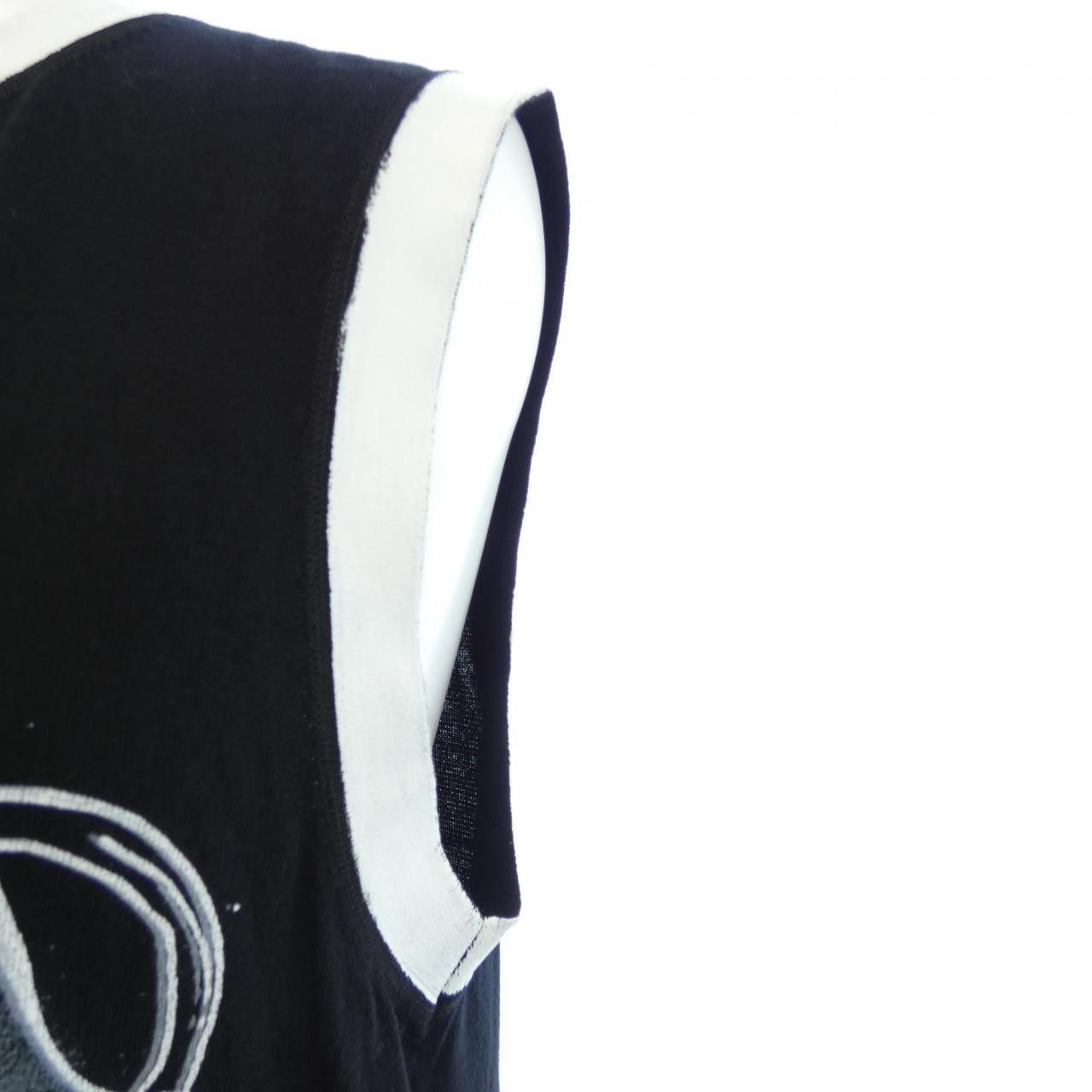 Chanel Chanel Chanel Tank Top Tank Top Cotton Tops P72070K10330 DUTY FREE for USA Size ONE SIZE - 7 Thumbnail