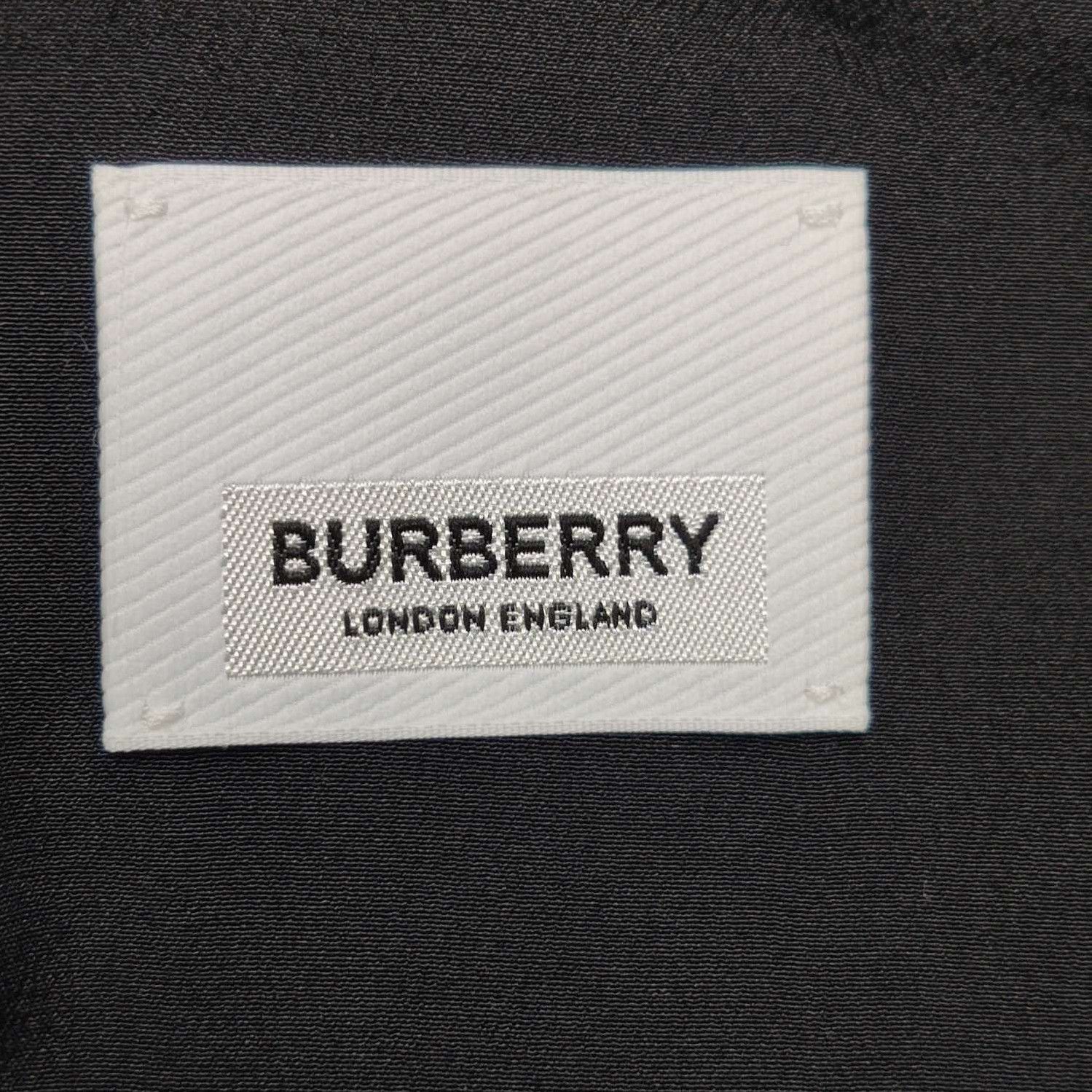 Burberry Burberry Black Silk Sleeveless Blouse 0079 Size US S / EU 44-46 / 1 - 6 Thumbnail