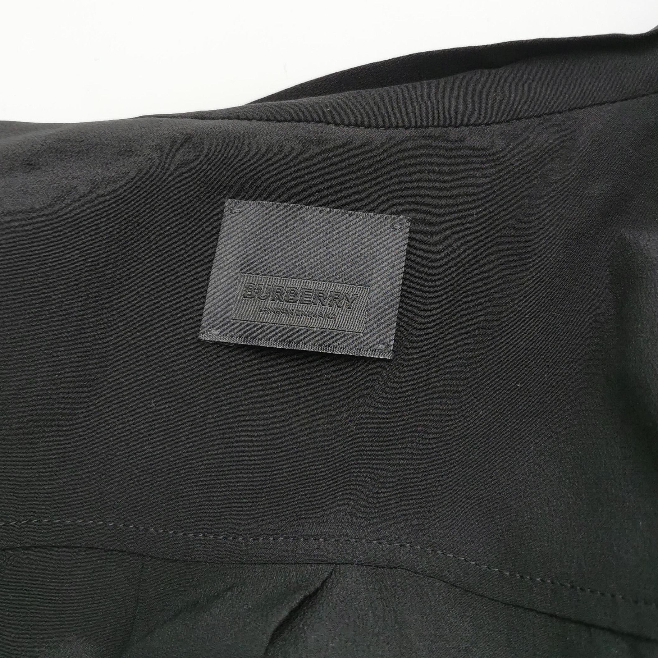 Burberry Burberry Black Silk Sleeveless Blouse 0079 Size US S / EU 44-46 / 1 - 3 Thumbnail