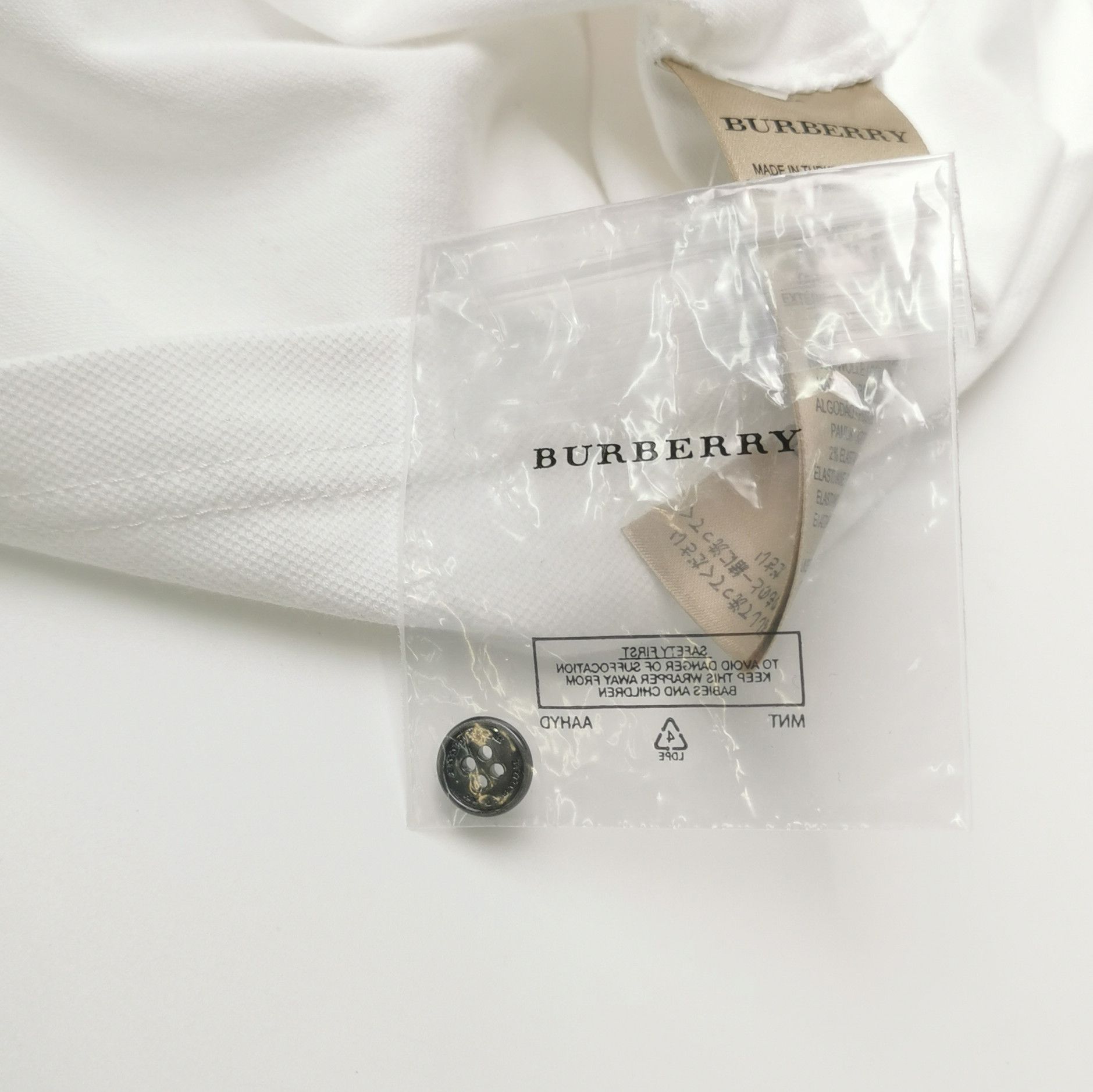 Burberry Burberry Classic White Cotton Polo Shirt 0079 Size US S / EU 44-46 / 1 - 5 Thumbnail
