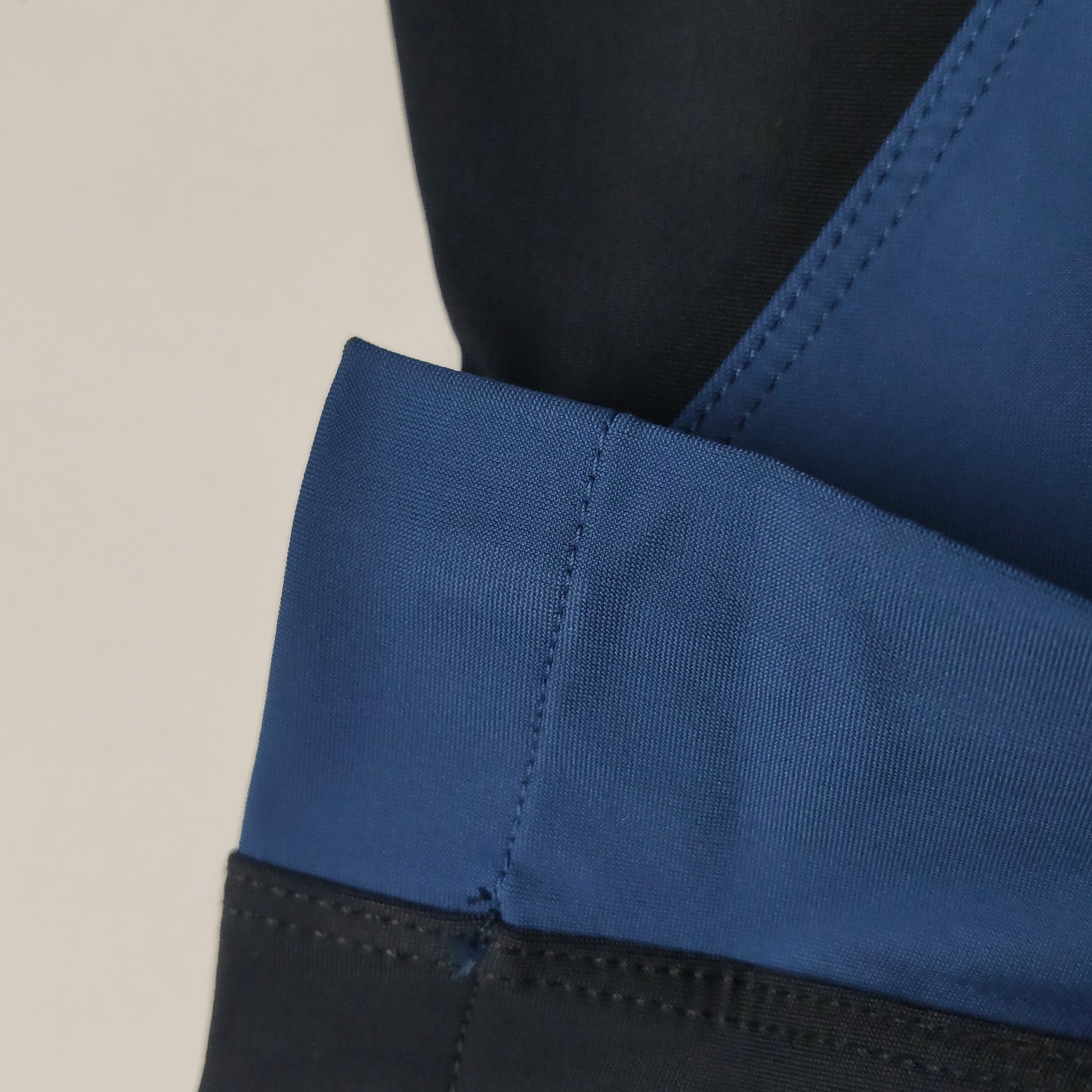 Burberry Burberry Colorblock Logo Leggings for Women 0079 Size US 26 / EU 42 - 9 Thumbnail