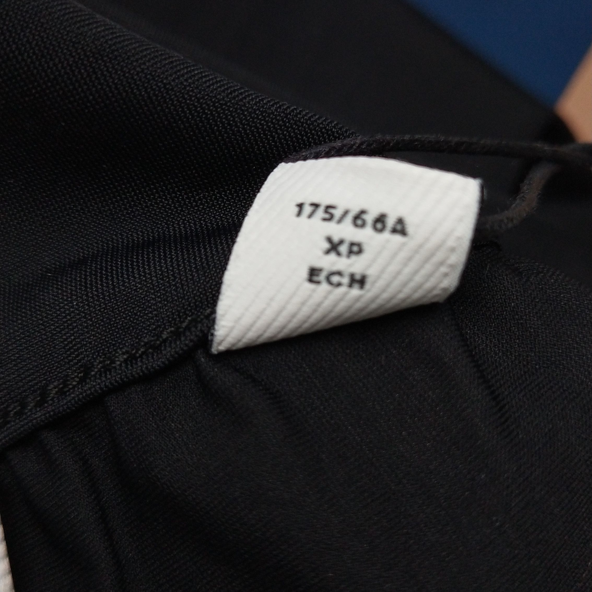 Burberry Burberry Color-Block Logo Leggings in XS Size 0079 Size US 26 / EU 42 - 6 Thumbnail