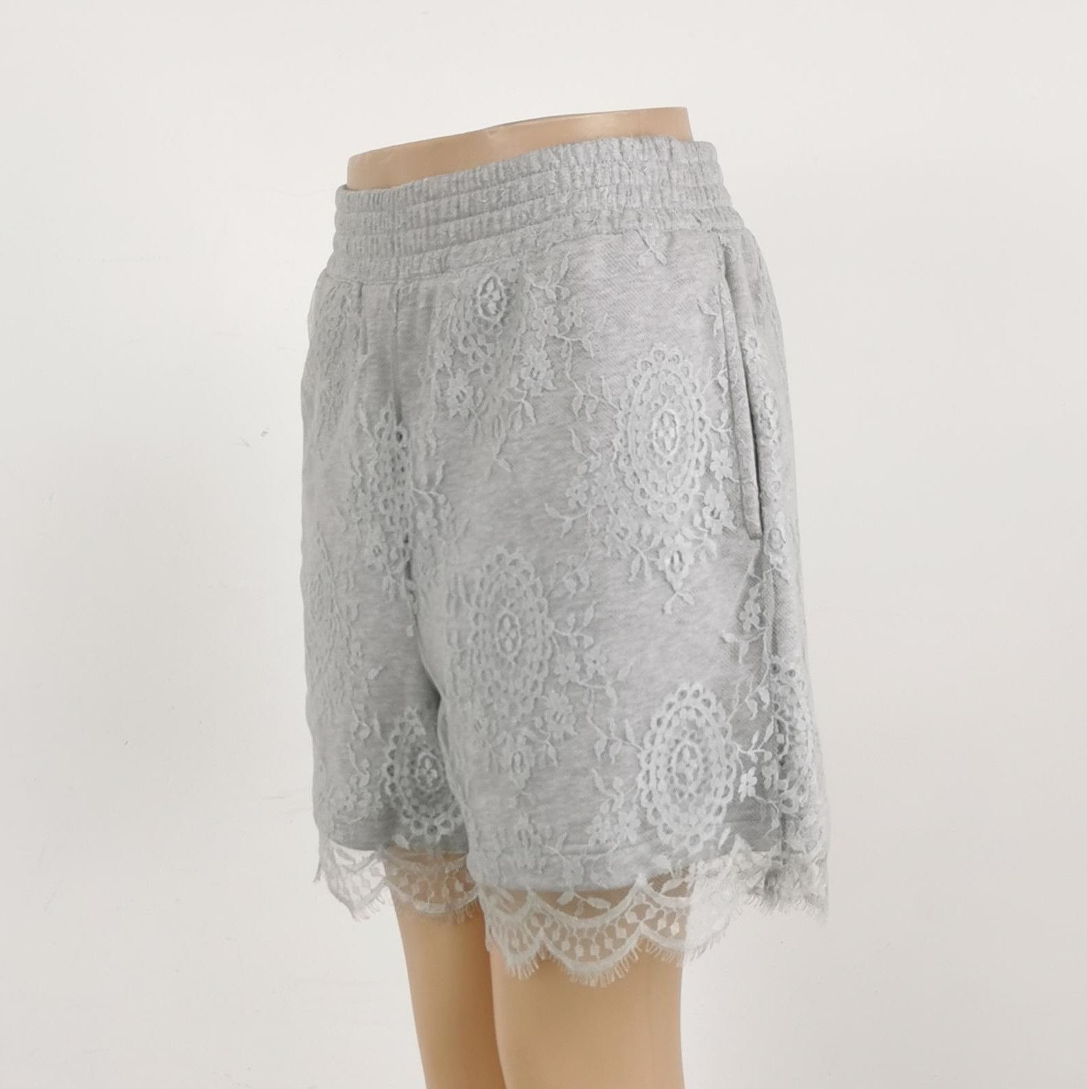 Burberry Burberry Cotton Lace Elastic Waist Shorts 0079 Size US 26 / EU 42 - 2 Thumbnail