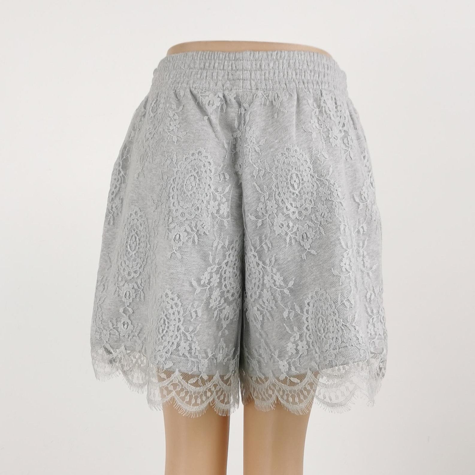 Burberry Burberry Cotton Lace Elastic Waist Shorts 0079 Size US 26 / EU 42 - 3 Thumbnail