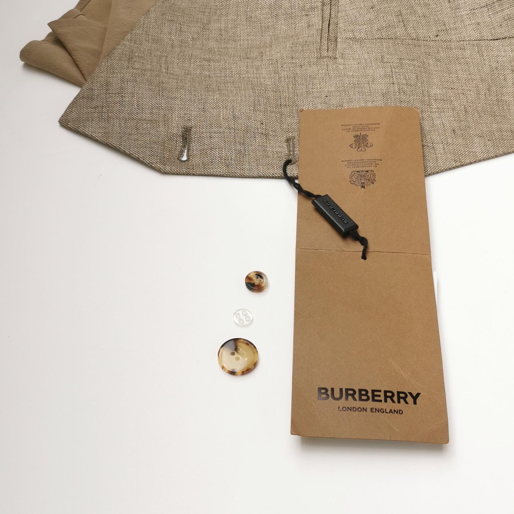 Burberry Burberry Linen Buttoned Vest in US2 Size 0079 Size US XS / EU 42 / 0 - 4 Thumbnail