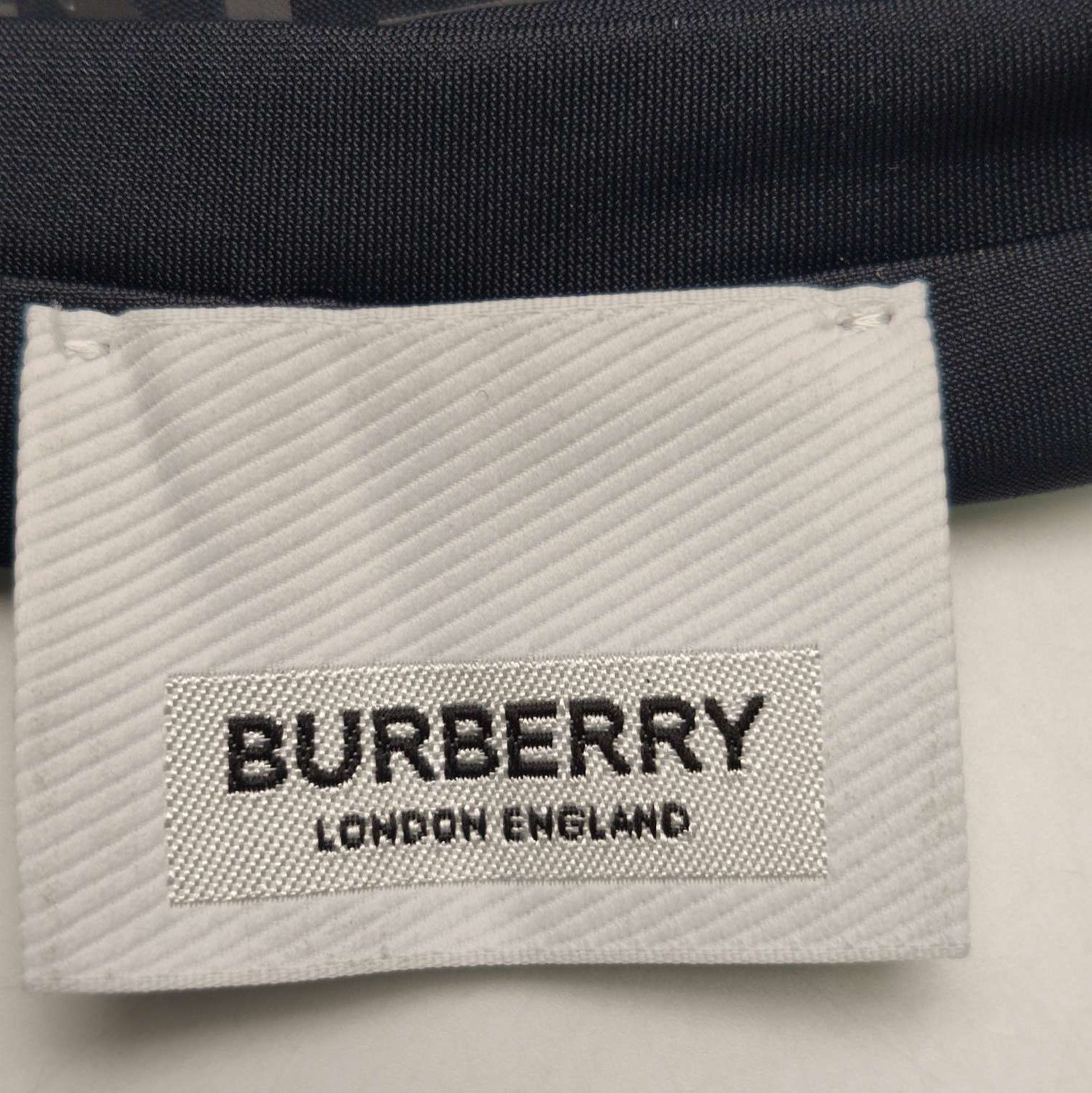 Burberry Burberry Color Block Logo Crop Top 0079 Size US XXS / EU 40 - 5 Thumbnail