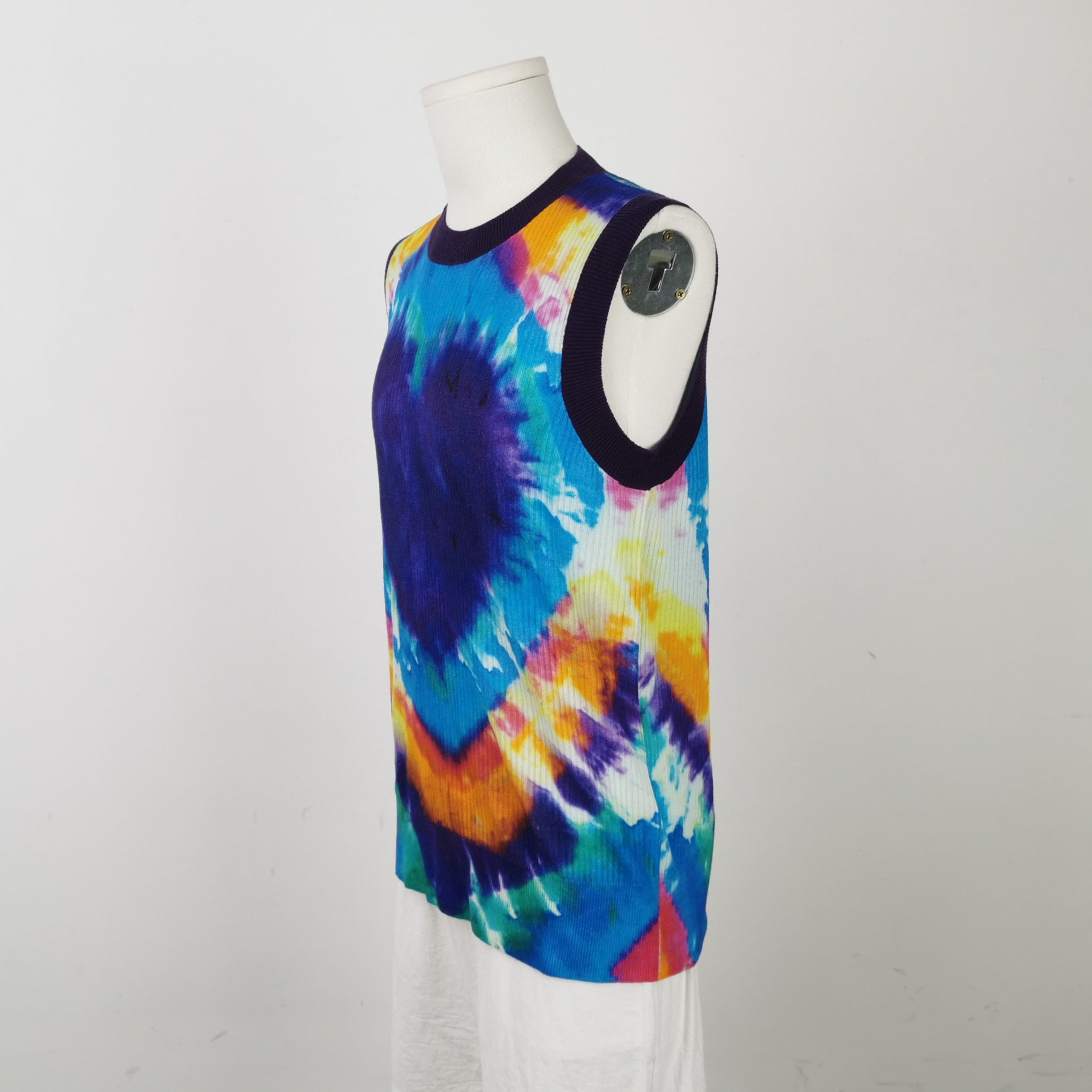 Burberry Burberry Sleeveless Knit Top with Colorful Print 0079 Size US S / EU 44-46 / 1 - 2 Thumbnail
