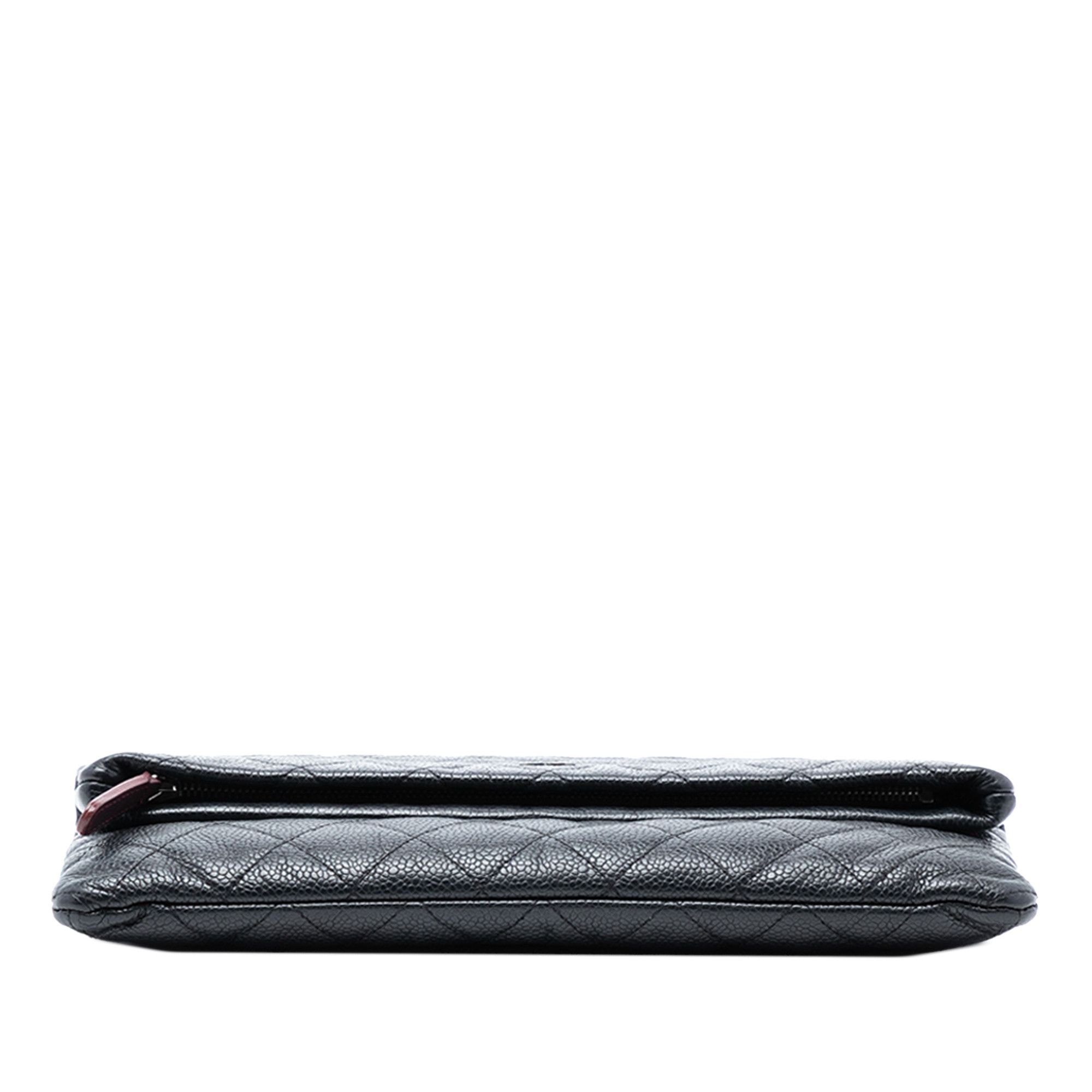 Chanel Chanel Quilted Caviar CC Beauty Foldover Clutch Size ONE SIZE - 3 Thumbnail