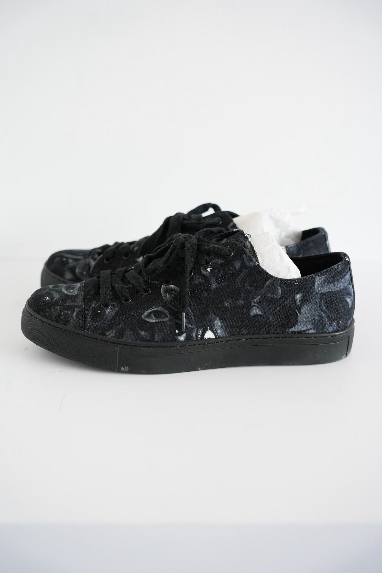 Yohji Yamamoto Yohji Yamamoto Canvas Sneakers with Eye Print Size US 10.5 / EU 43-44 - 2 Thumbnail