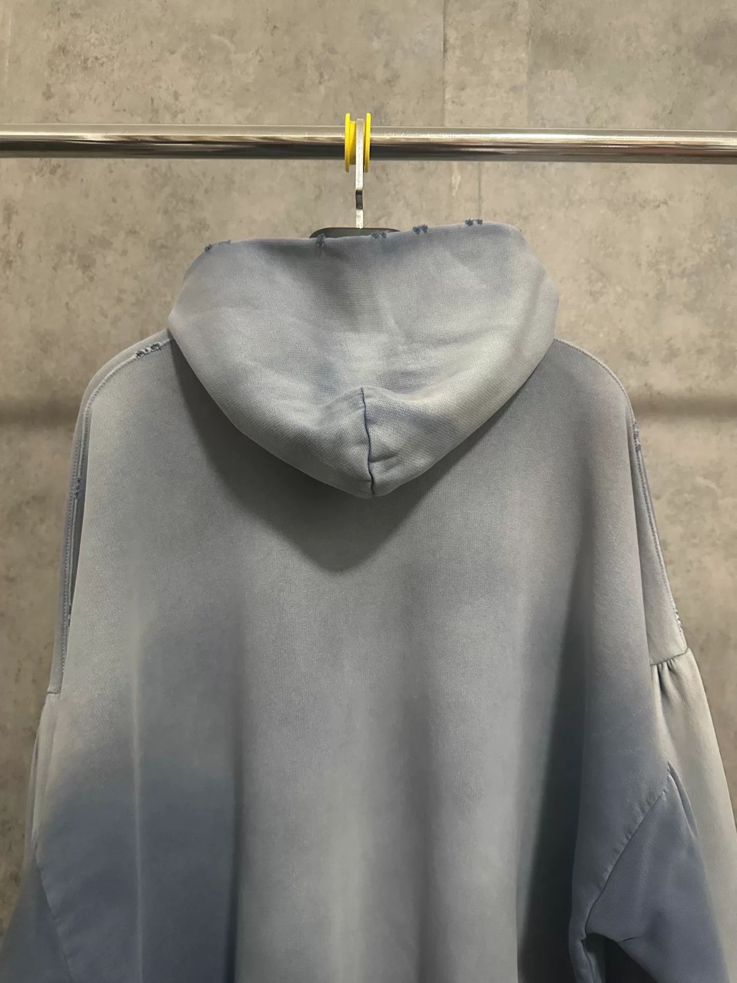 Balenciaga balenciaga blue gradient hoodie with logo Size US XL / EU 56 / 4 - 5 Thumbnail